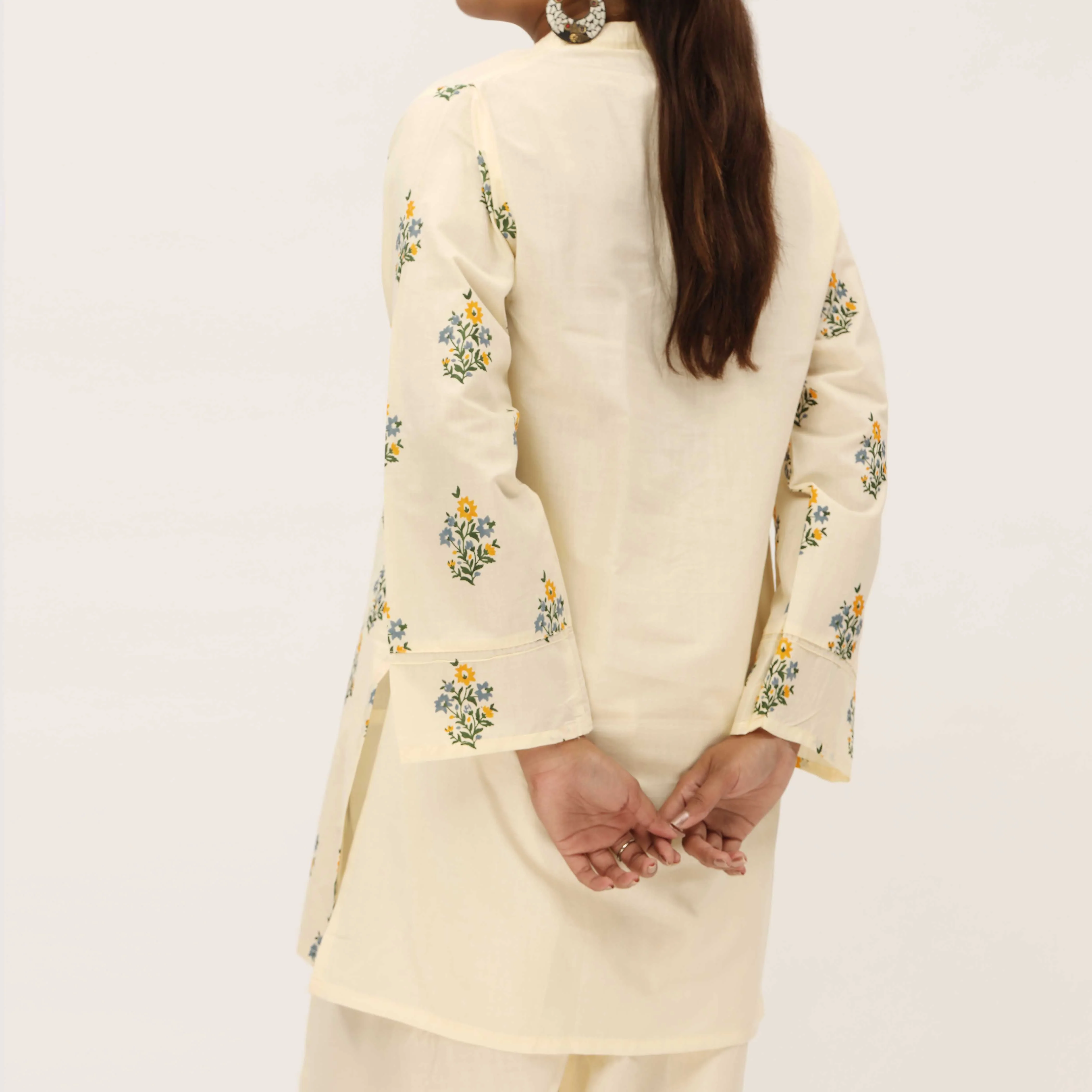2PC- Screen Printed Cotton Cambric Suit PS5333 - Image 4