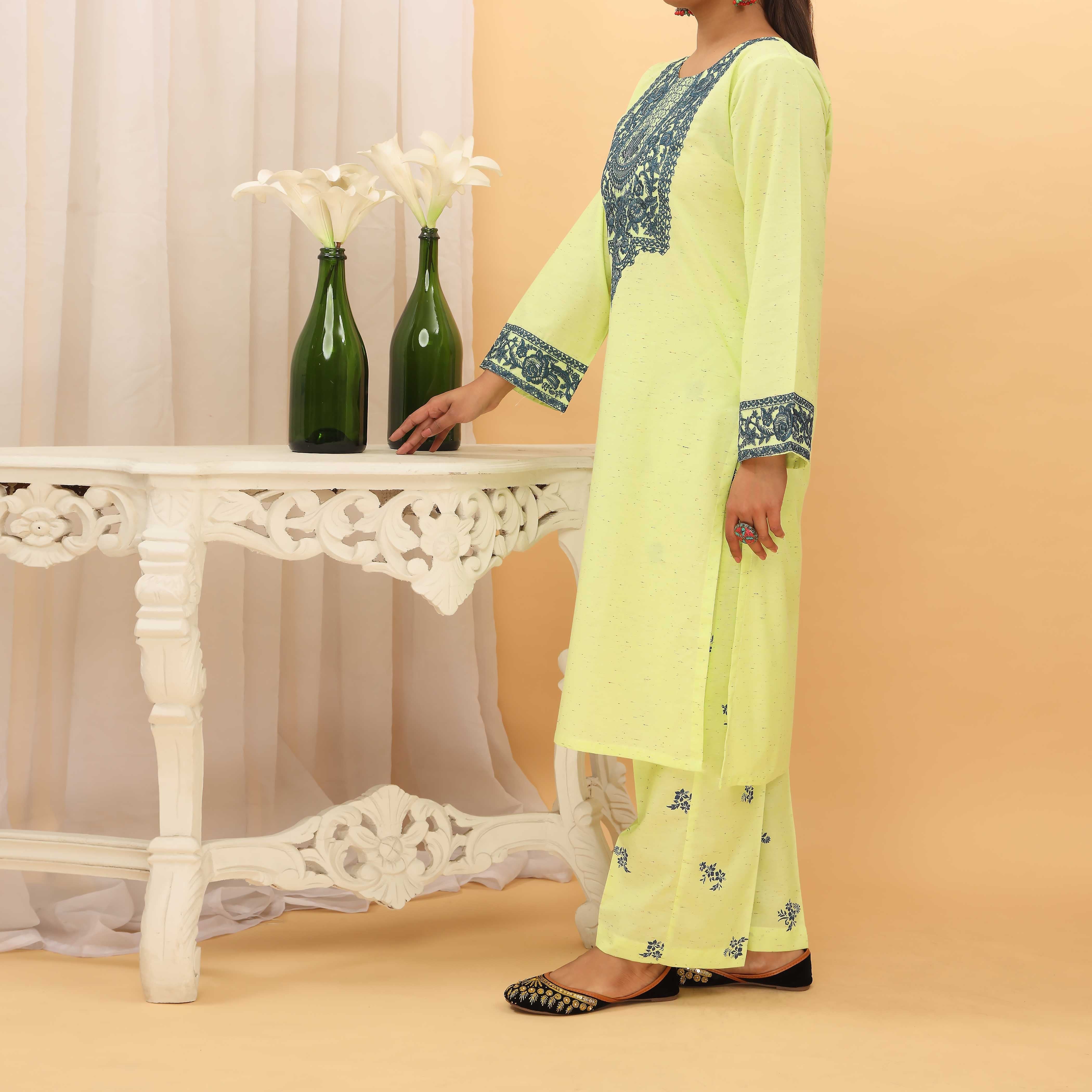 2PC- Yarn Dyed Embroiderd Karandi Suit PS5197 - Image 2