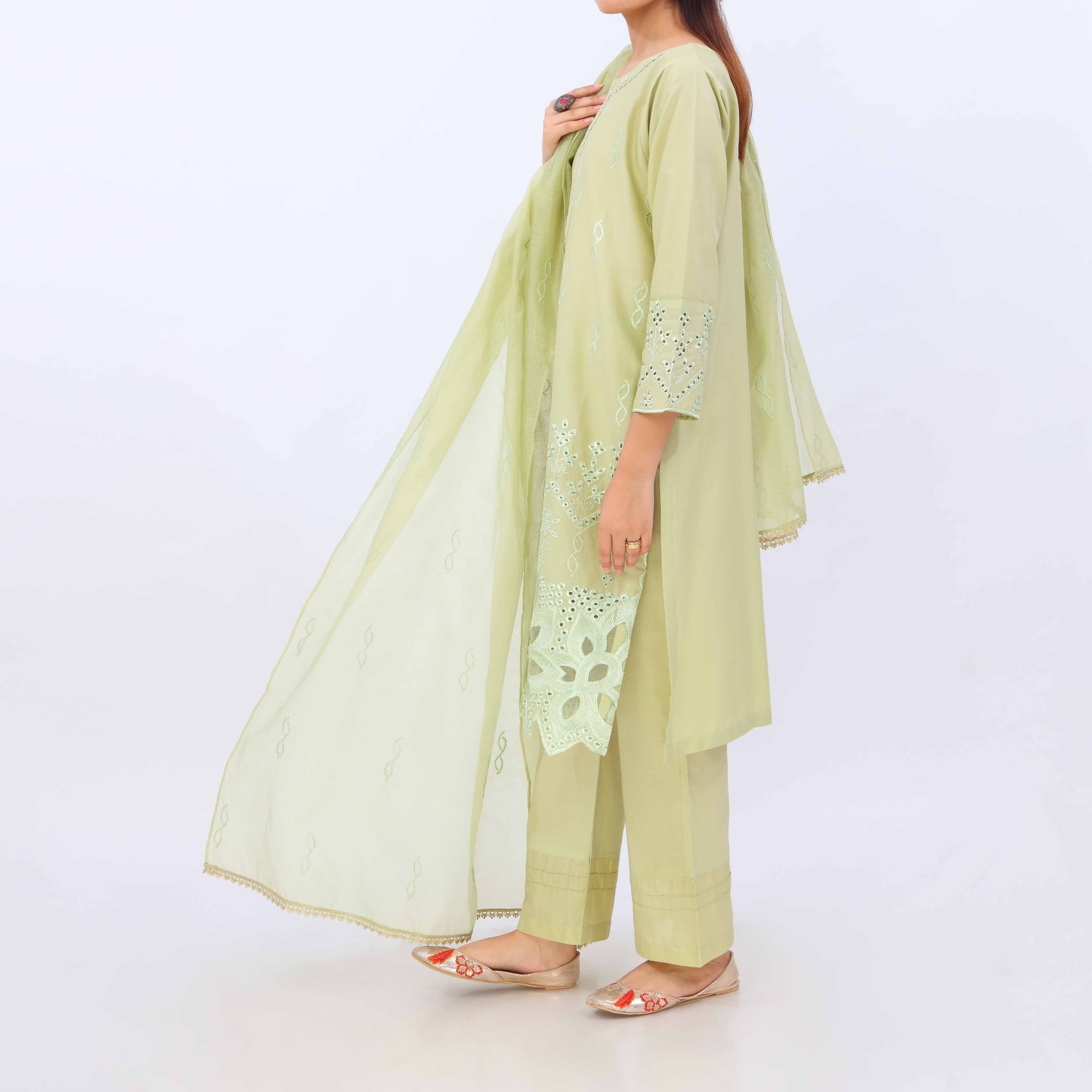 3 PC- Embroidered Cambric Suit PS5206 - Image 3