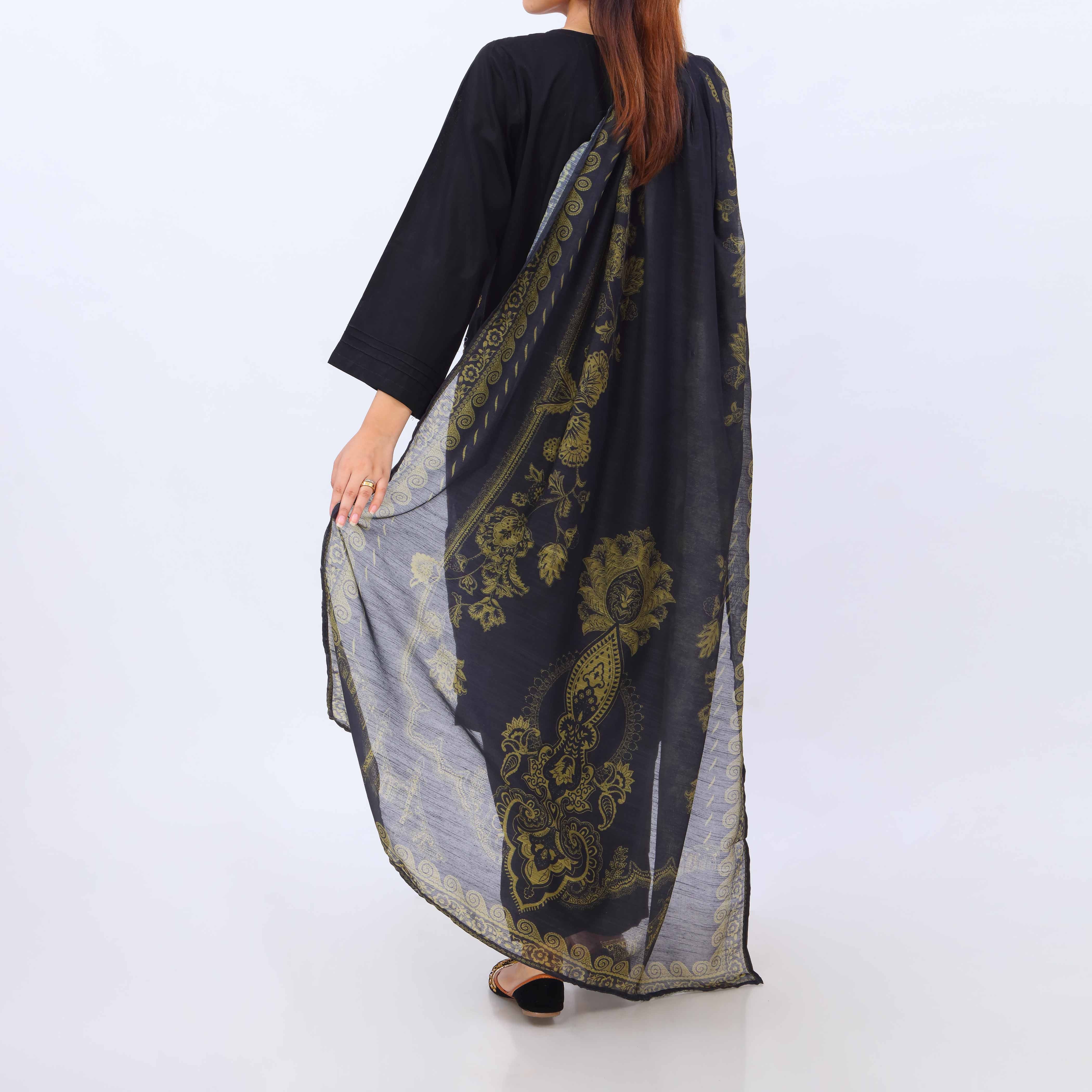 3 PC- Embroidered Cambric Suit PS5447 - Image 4