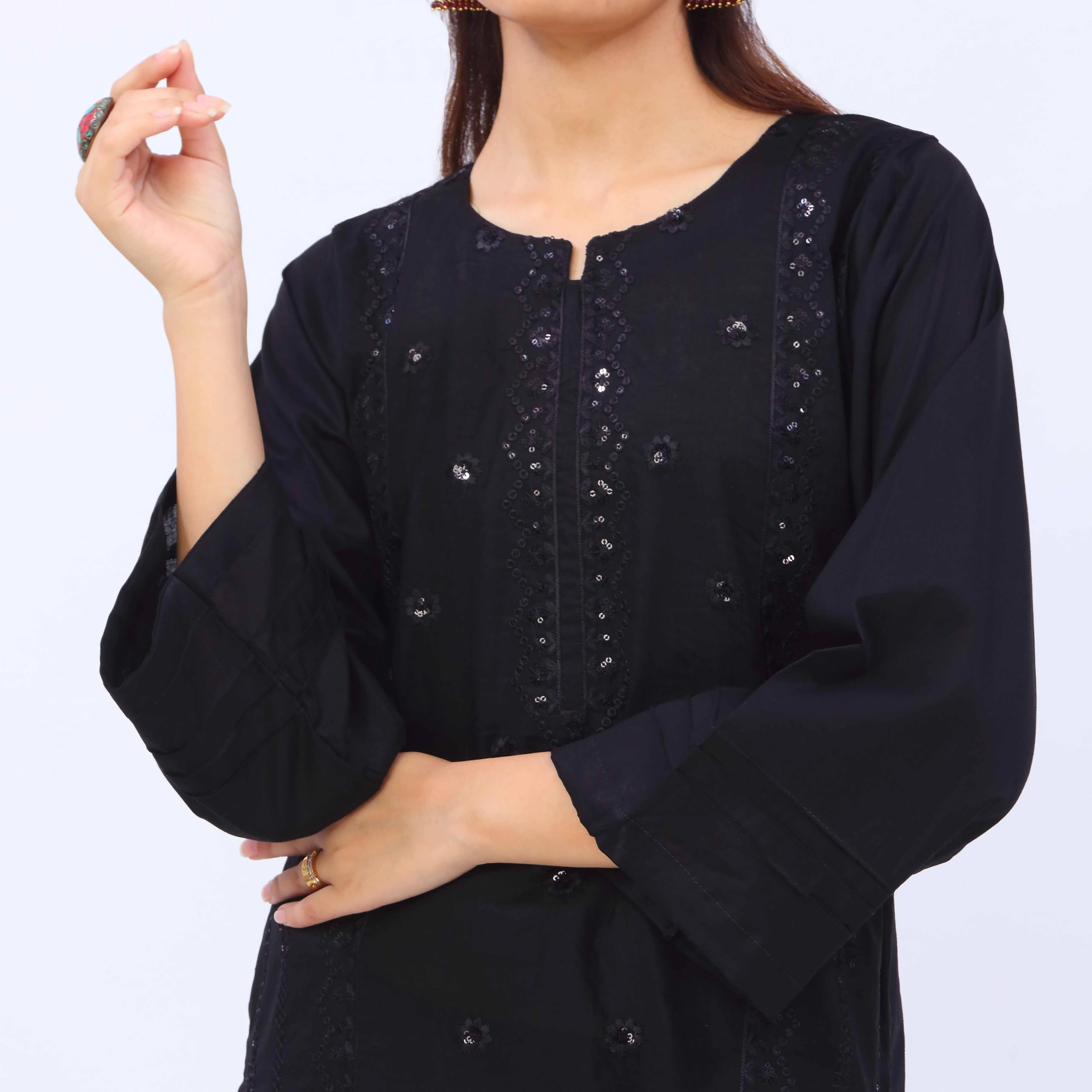 3 PC- Embroidered Cambric Suit PS5448 - Image 4