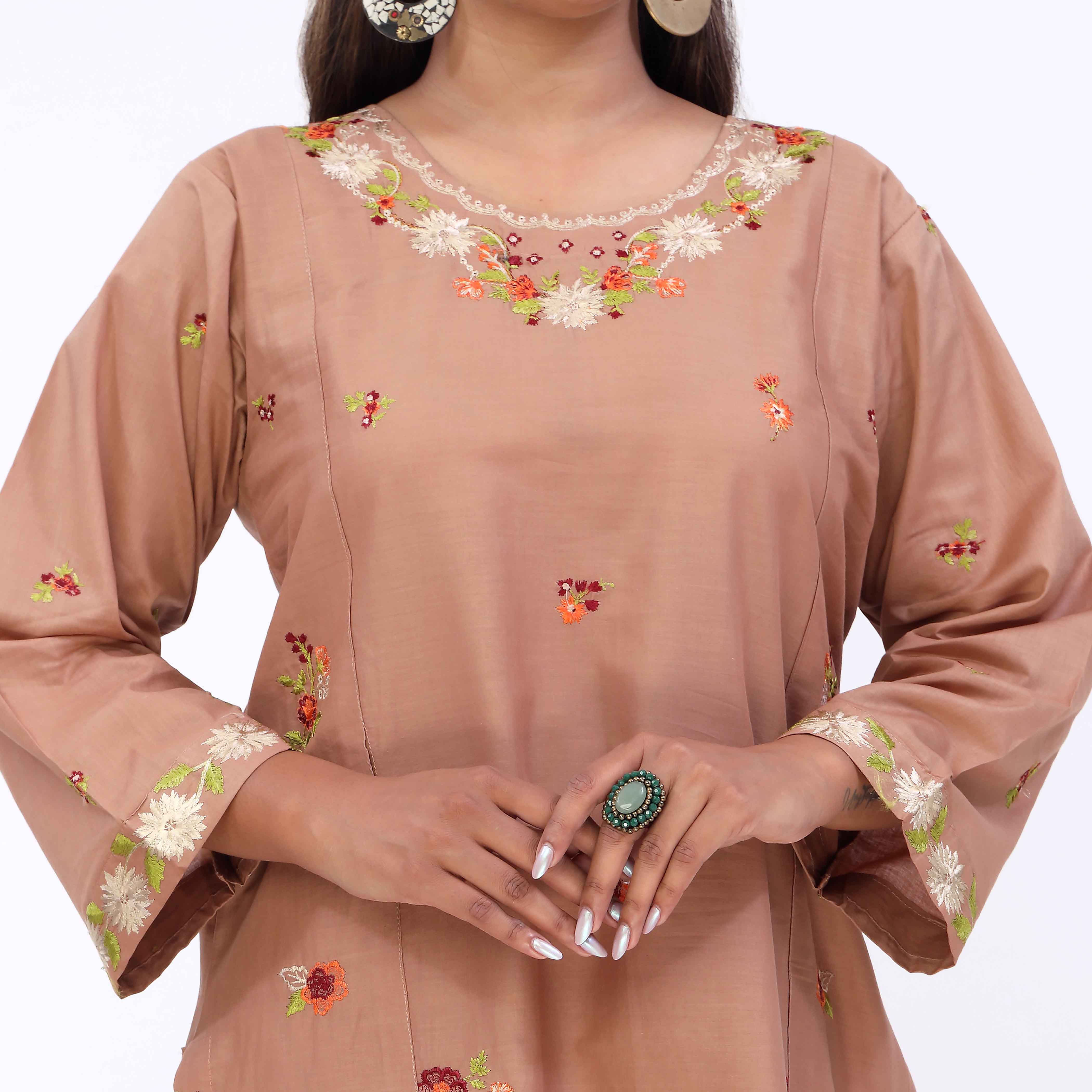 3PC- Cotton Cambric Embroiderd Suit PS5498 - Image 4