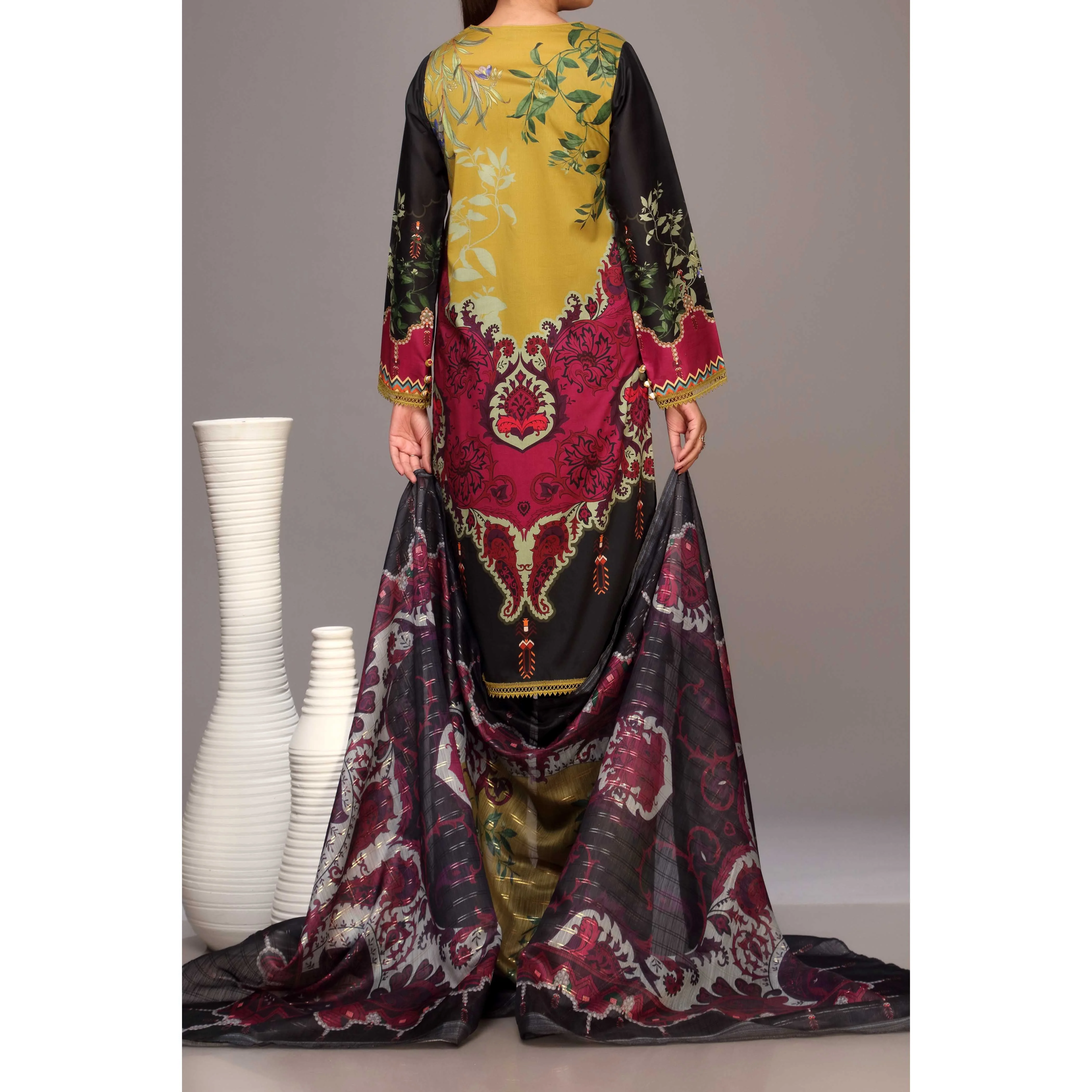 3PC- Digital Printed Lawn Embroidered Suit PS2207 - Image 3