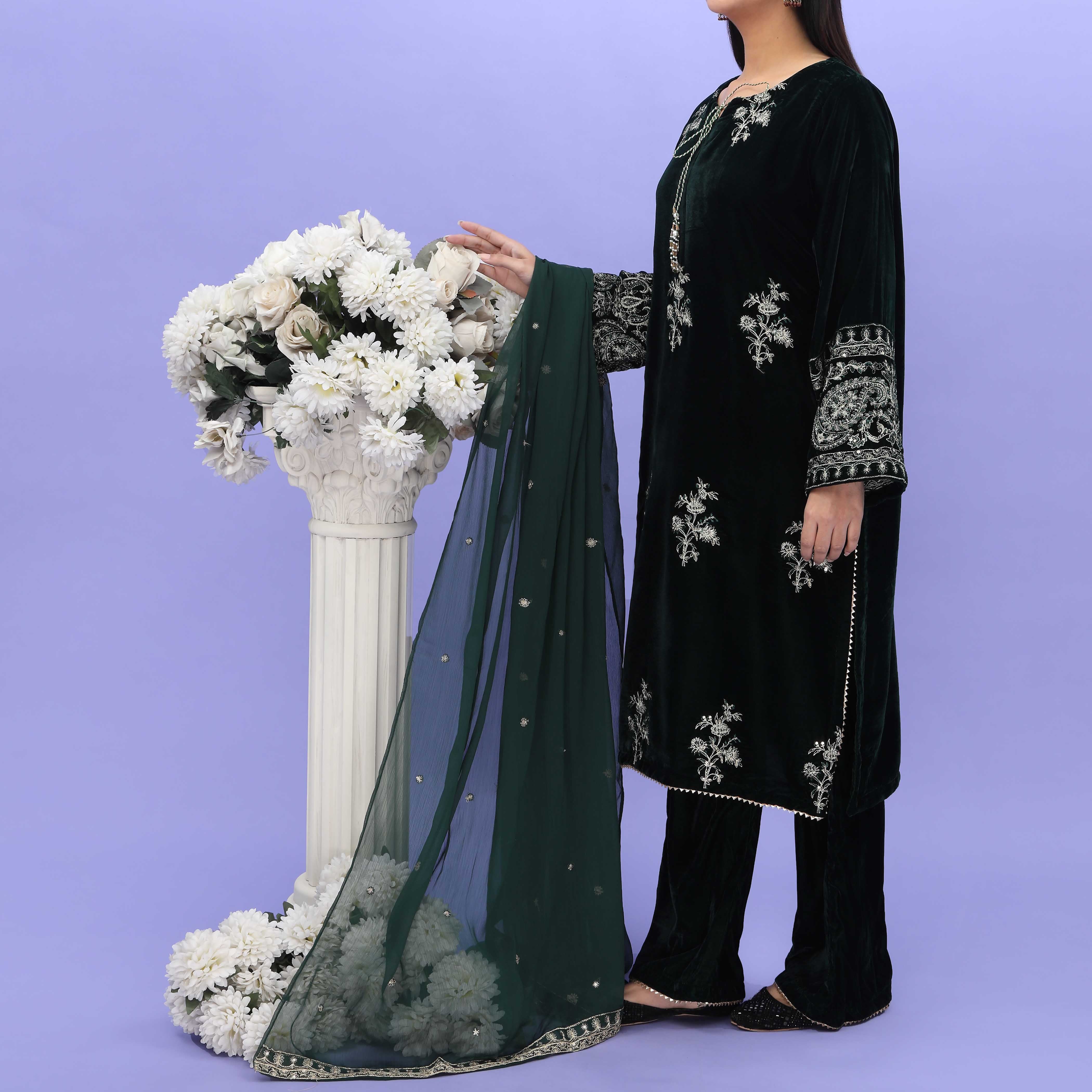 3PC- Embellsihed Velvet Suit PW4268 - Image 2
