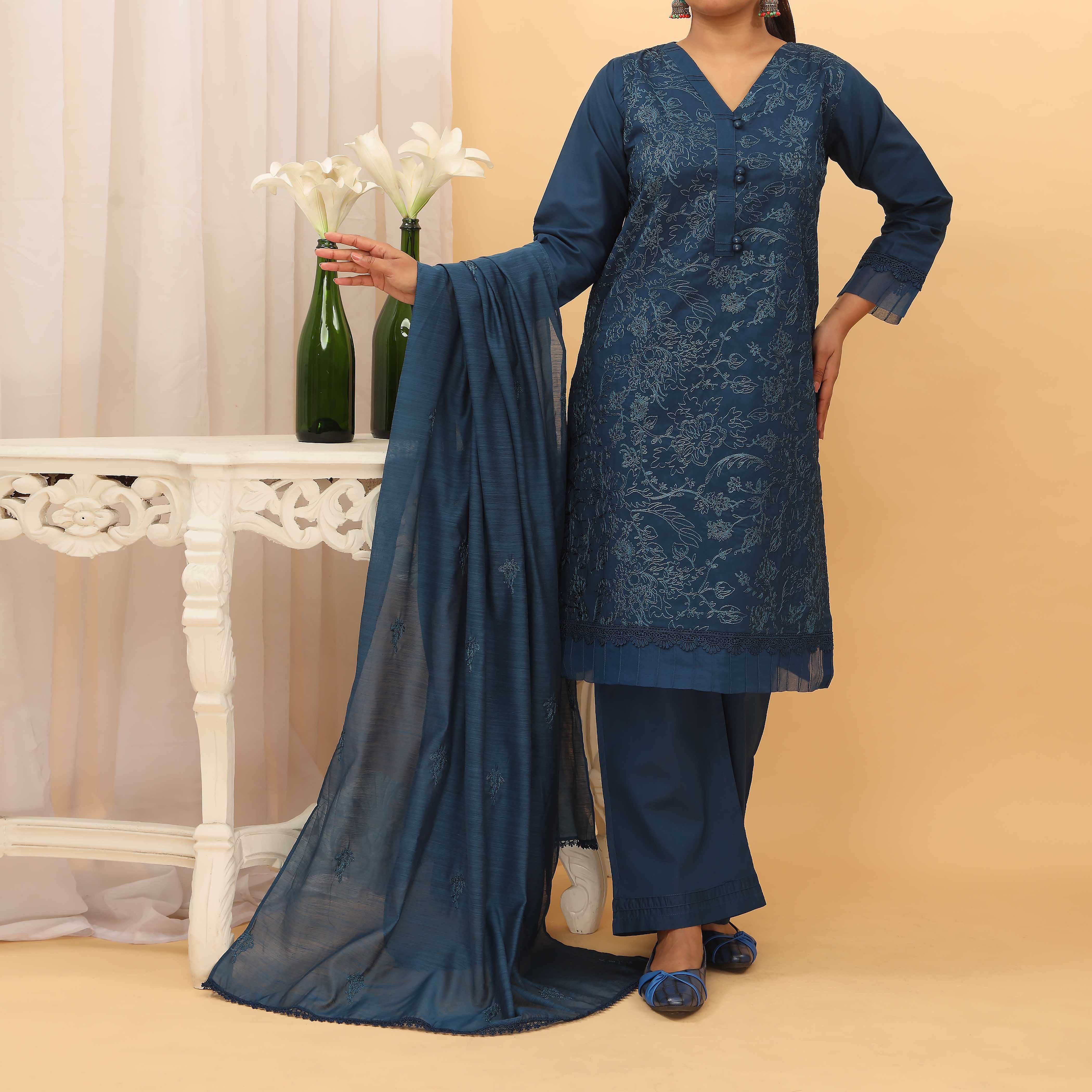 3PC- Embroidered Cambric Suit PS5149 - Image 2