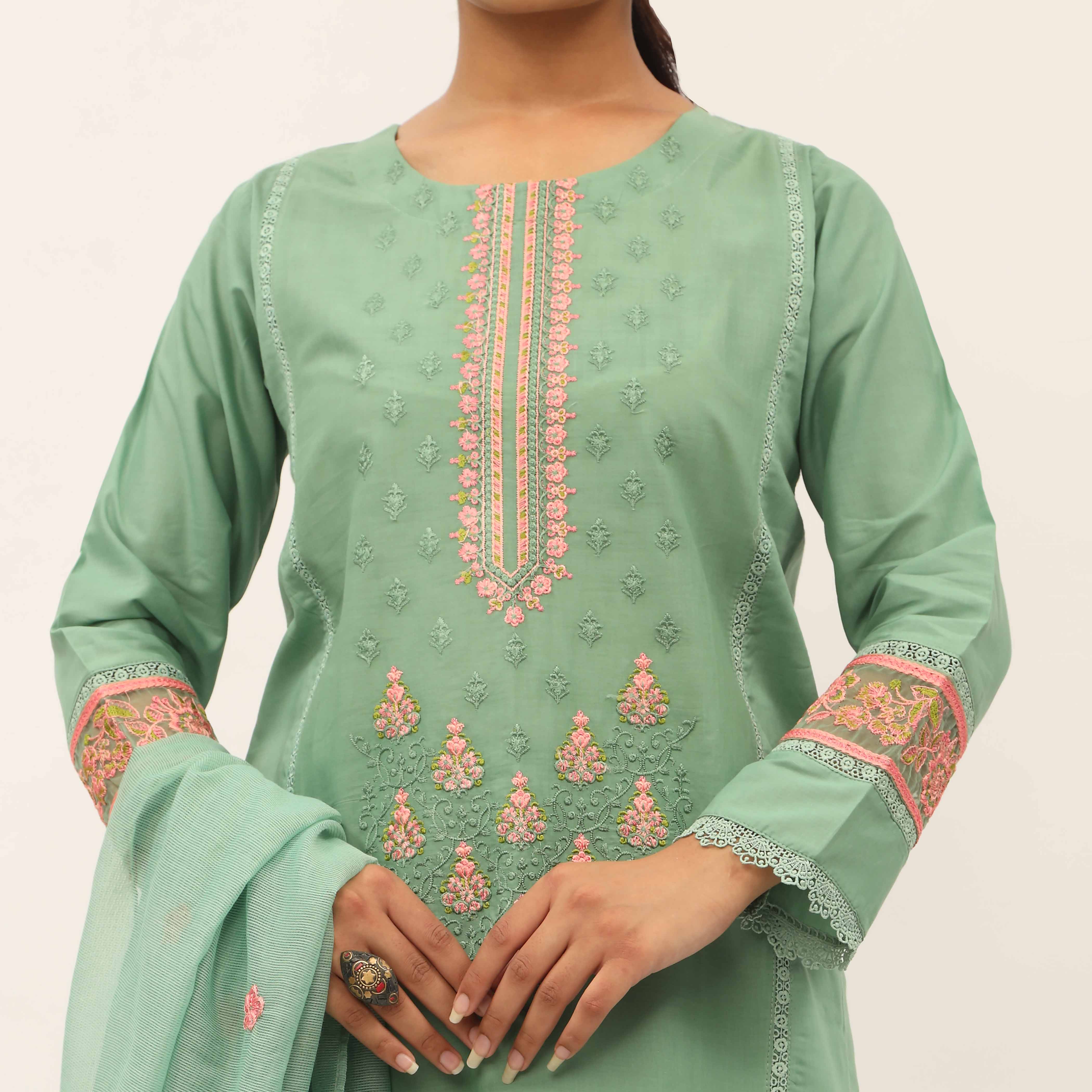 3PC- Embroidered Cambric Suit PS5215 - Image 2