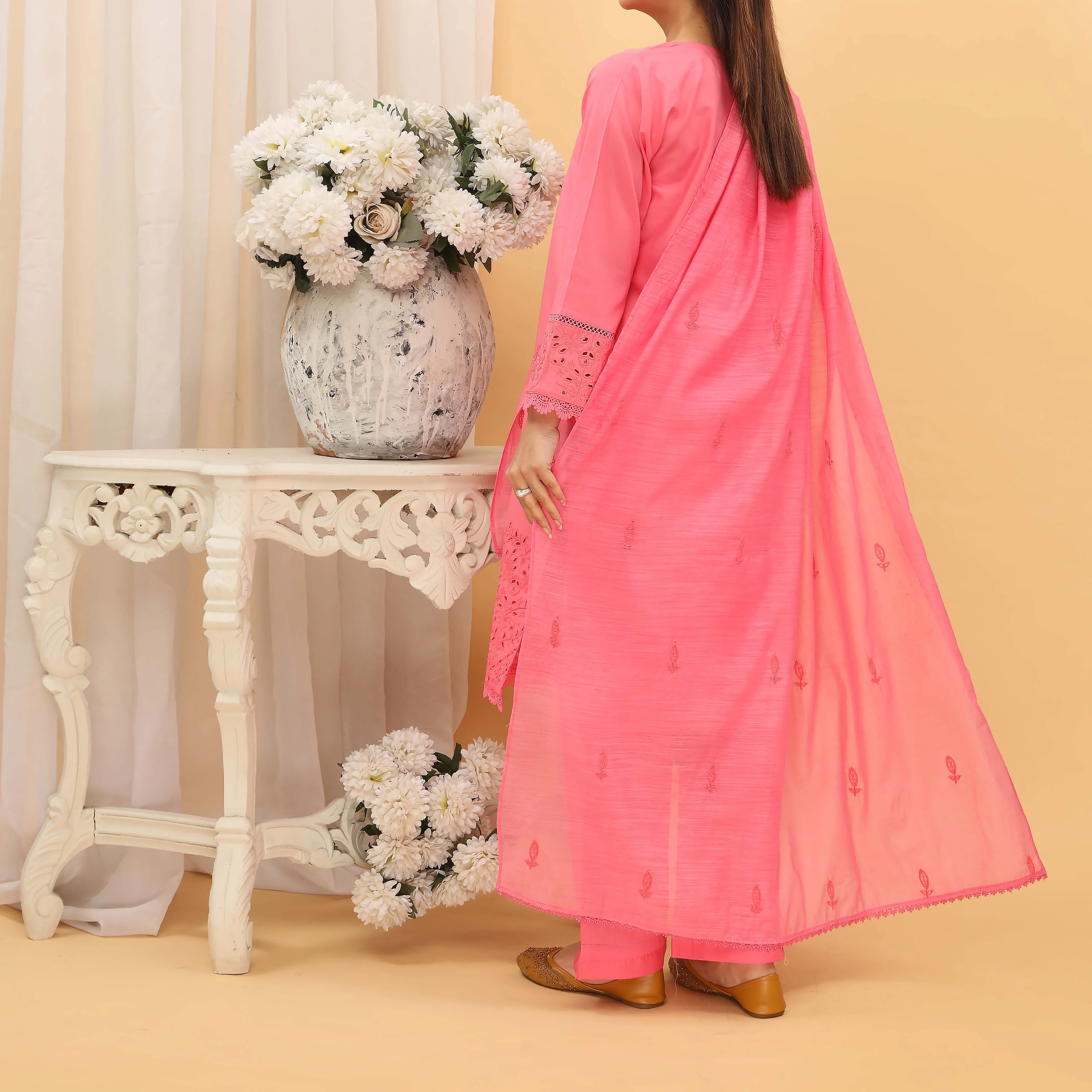 3PC- Embroidered Cambric Suit PS5220 - Image 3