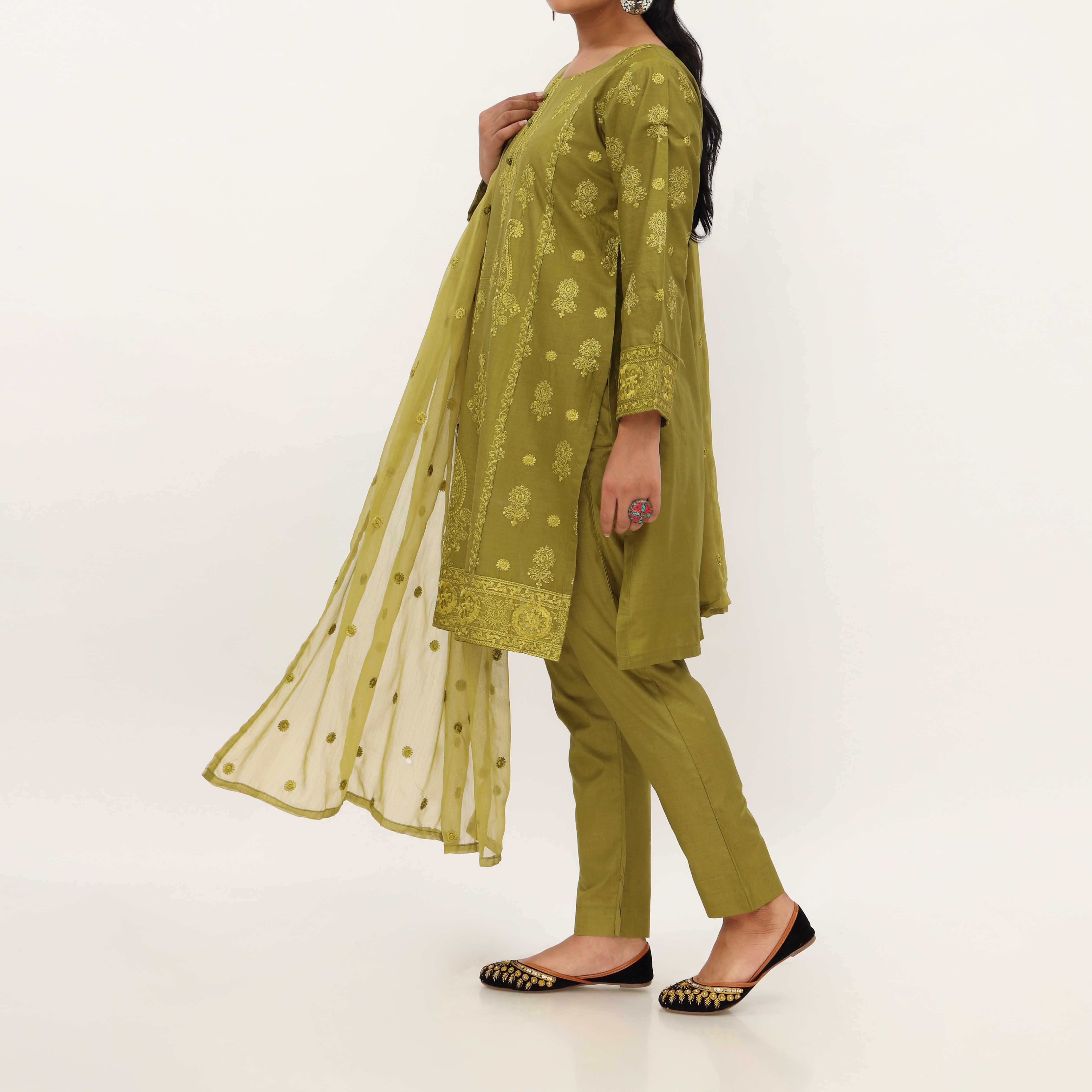 3PC- Embroidered Cambric Suit PS5267 - Image 3
