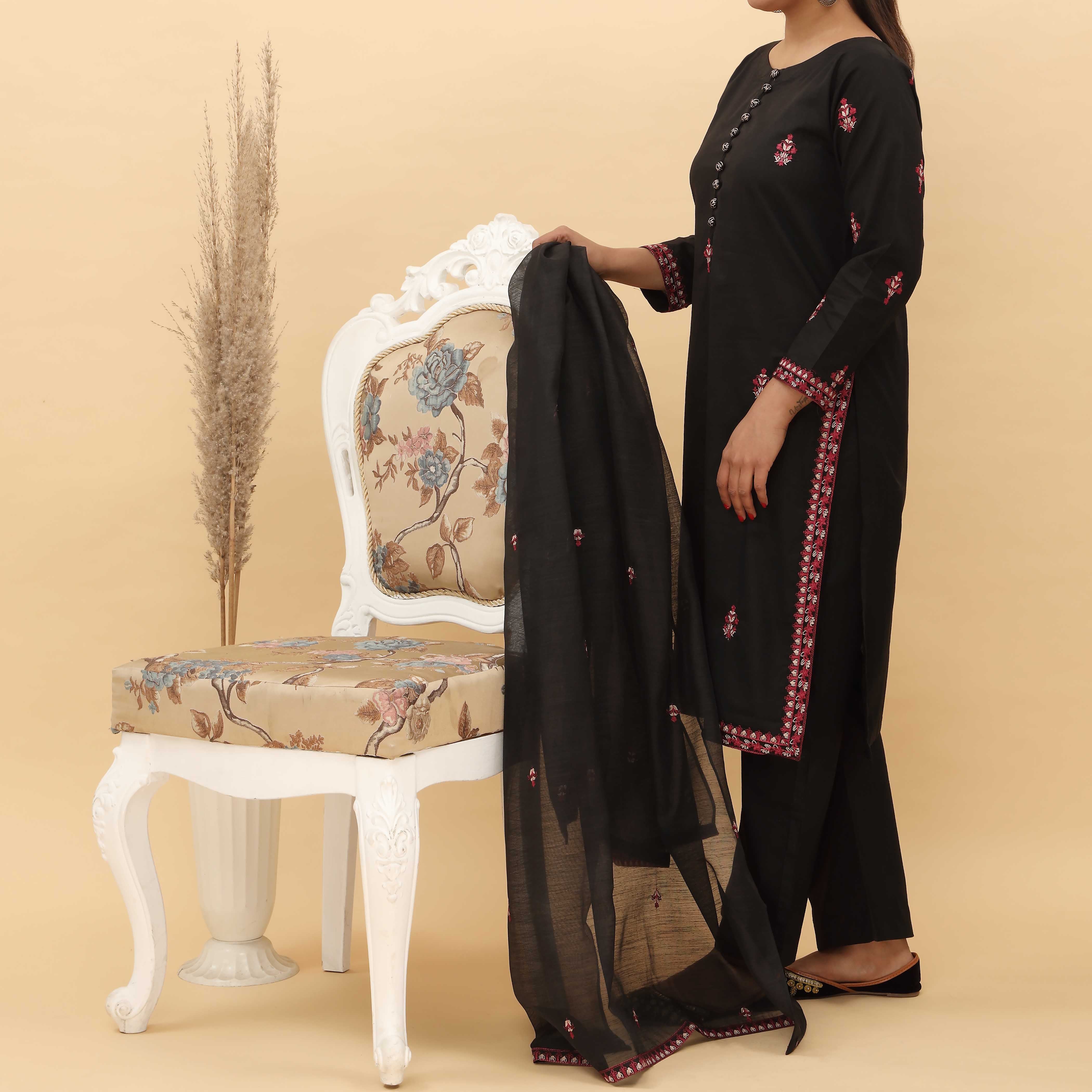 3PC- Embroidered Cotton Cambric Suit PS5148 - Image 2