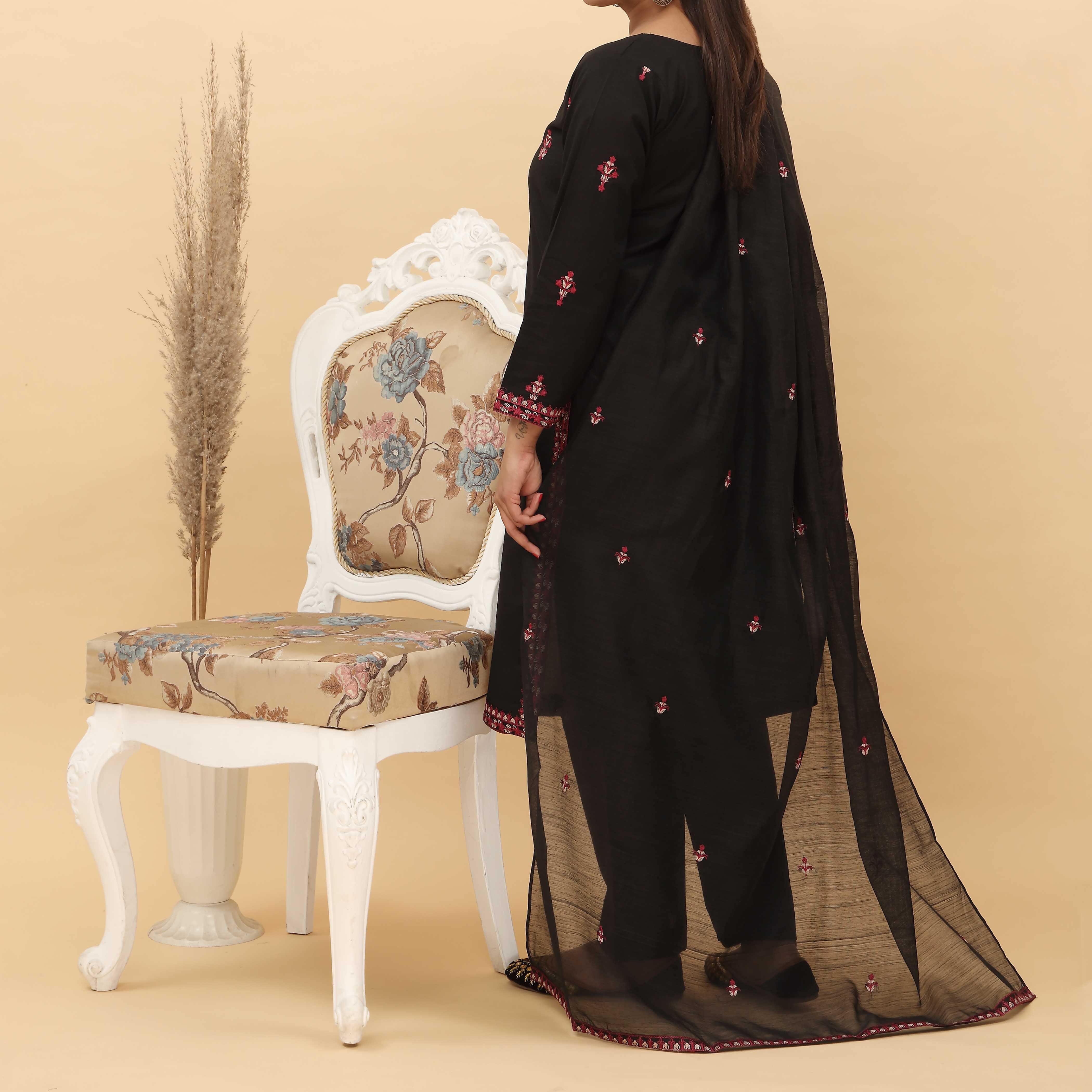 3PC- Embroidered Cotton Cambric Suit PS5148 - Image 3