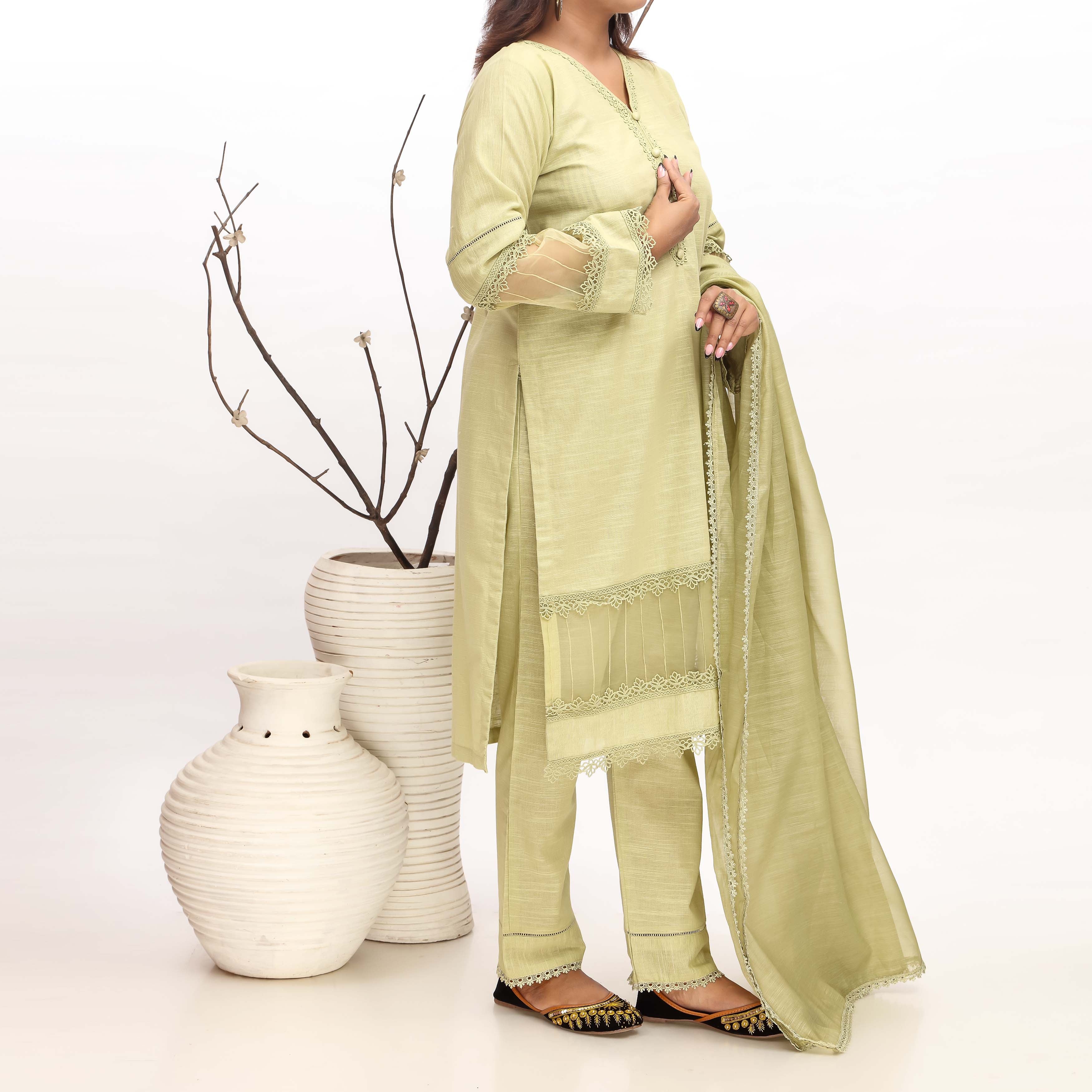3PC- Khaddar Embellished Suit PW4041 - Image 2
