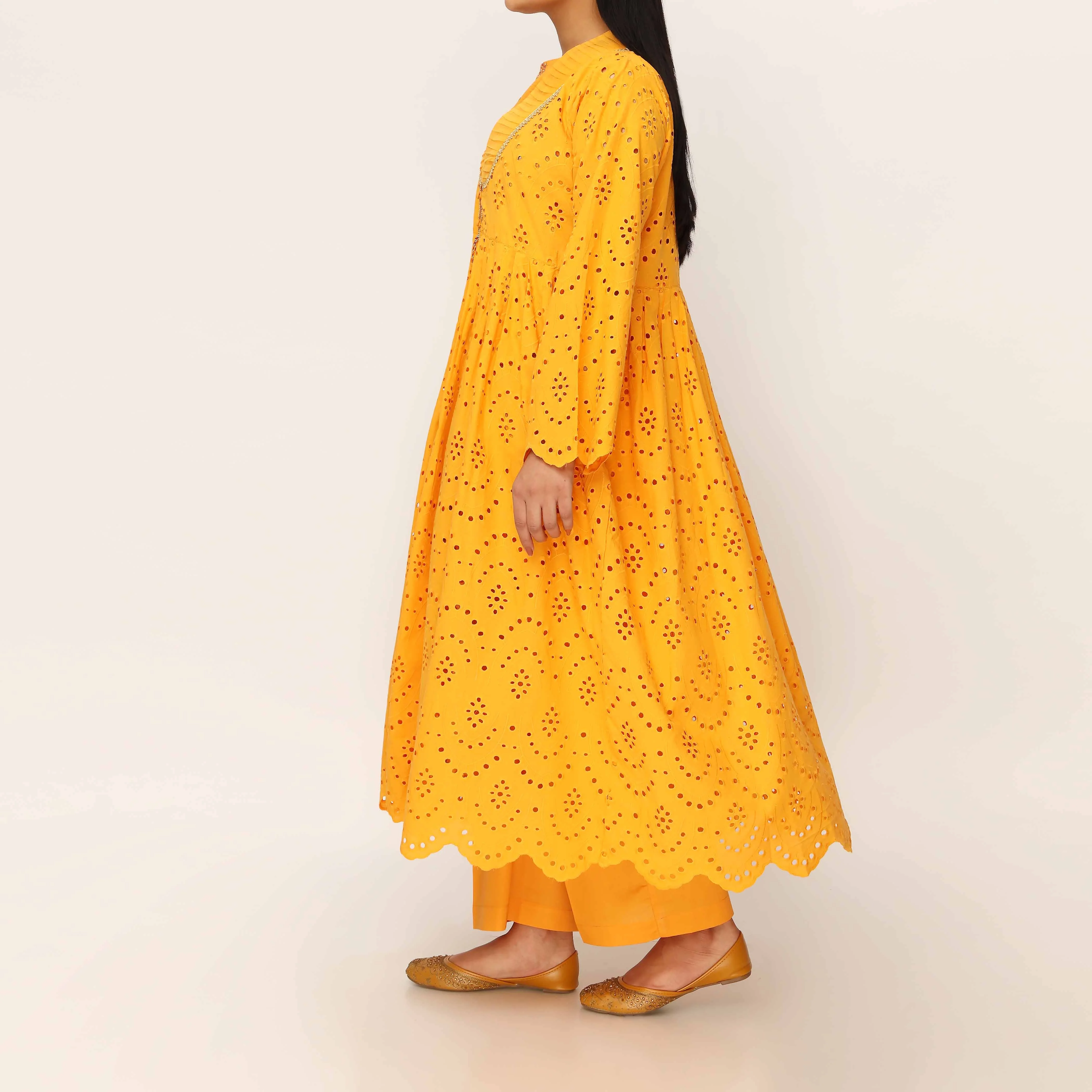 3PC- Schiffli Chikan Lawn Suit PS5024 - Image 3
