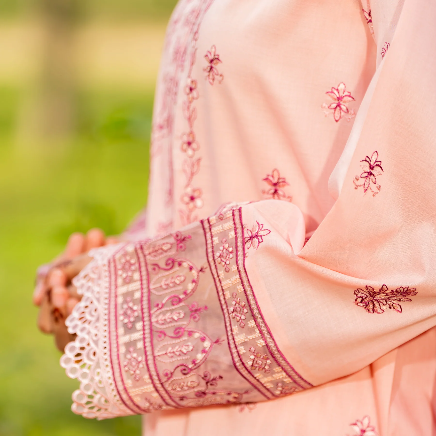 3PC- Unstitched Embroidered Lawn Suit US5352 - Image 3