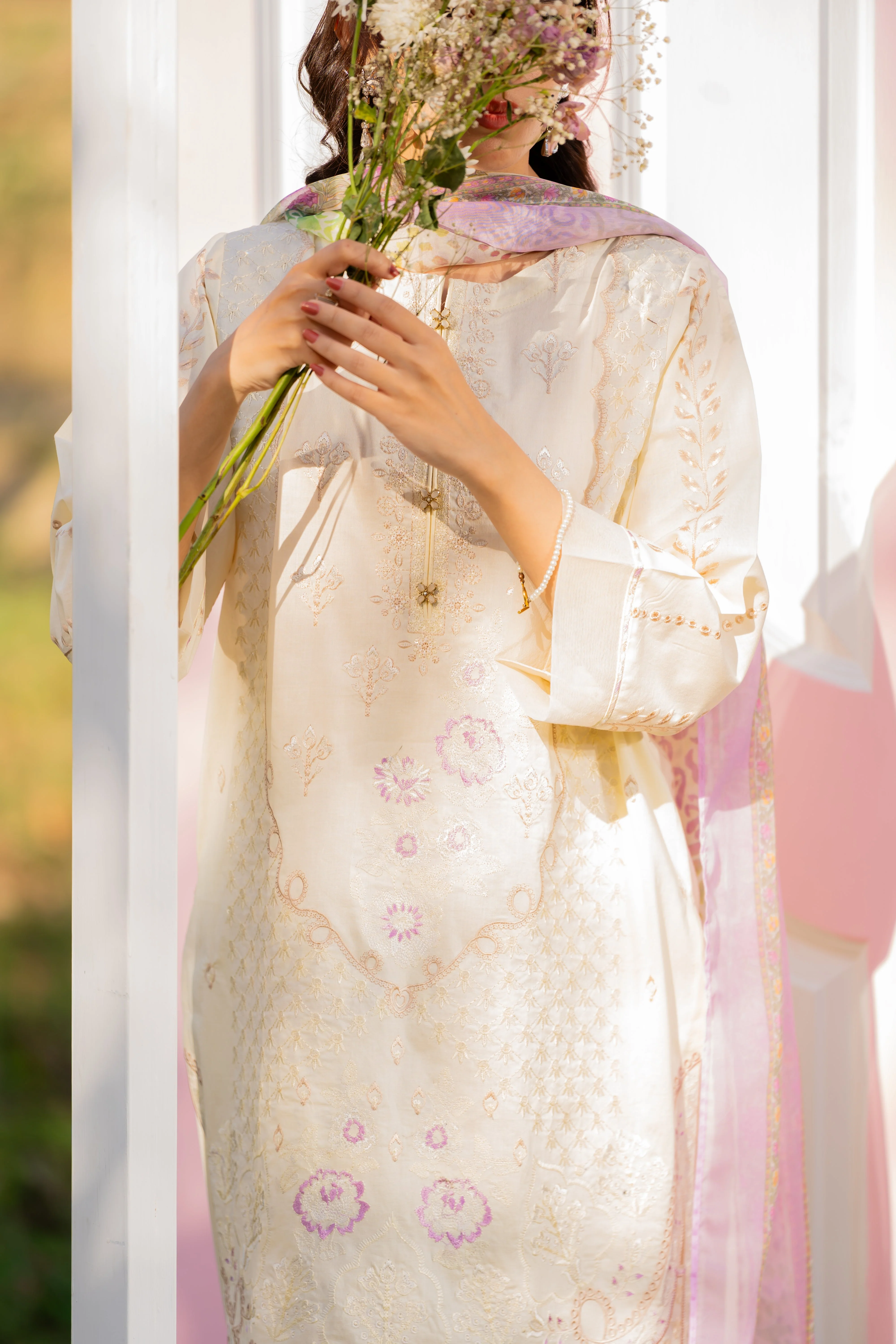 3PC- Unstitched Embroidered Lawn Suit US5380 - Image 4