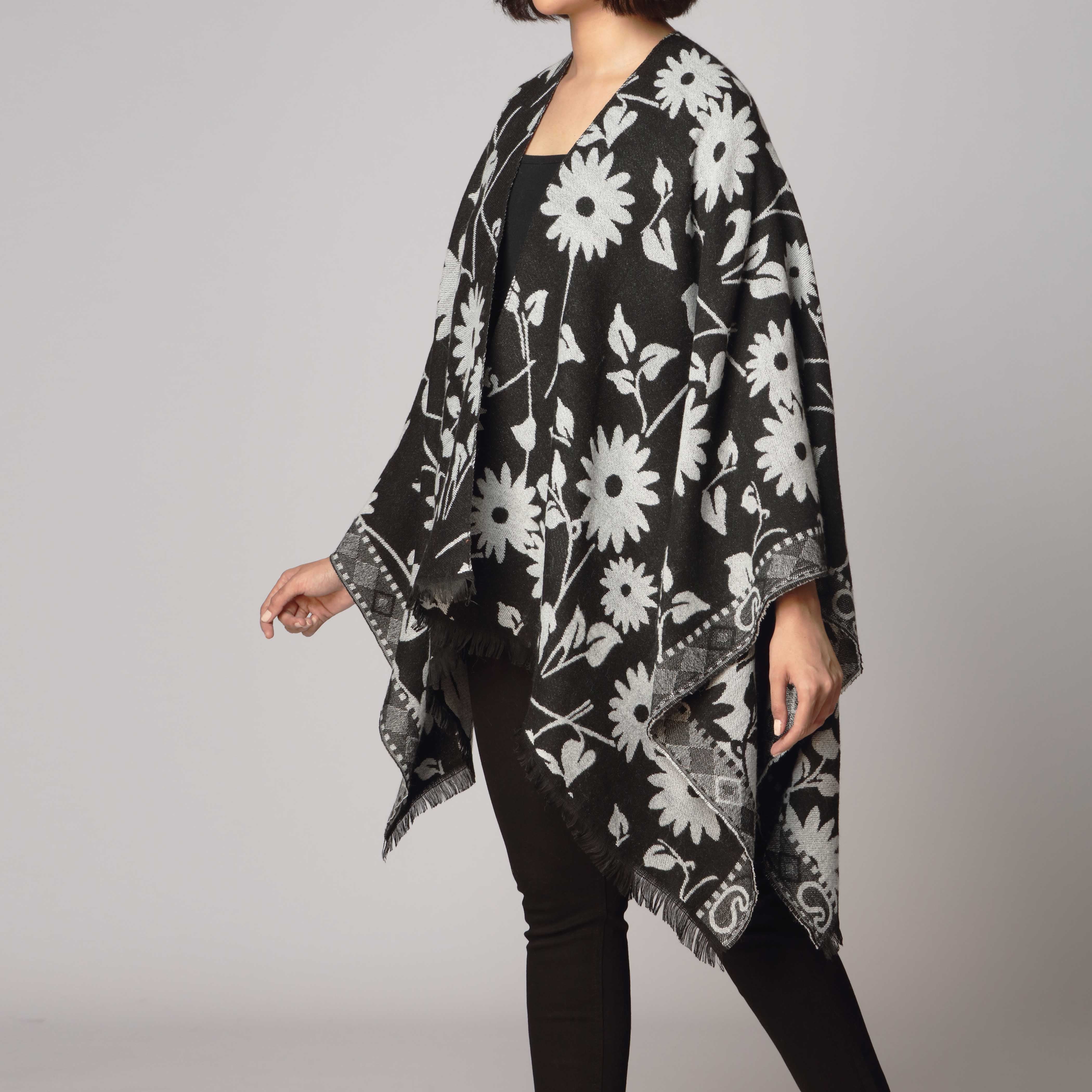 Black Cape Shawl PW2816 - Image 2