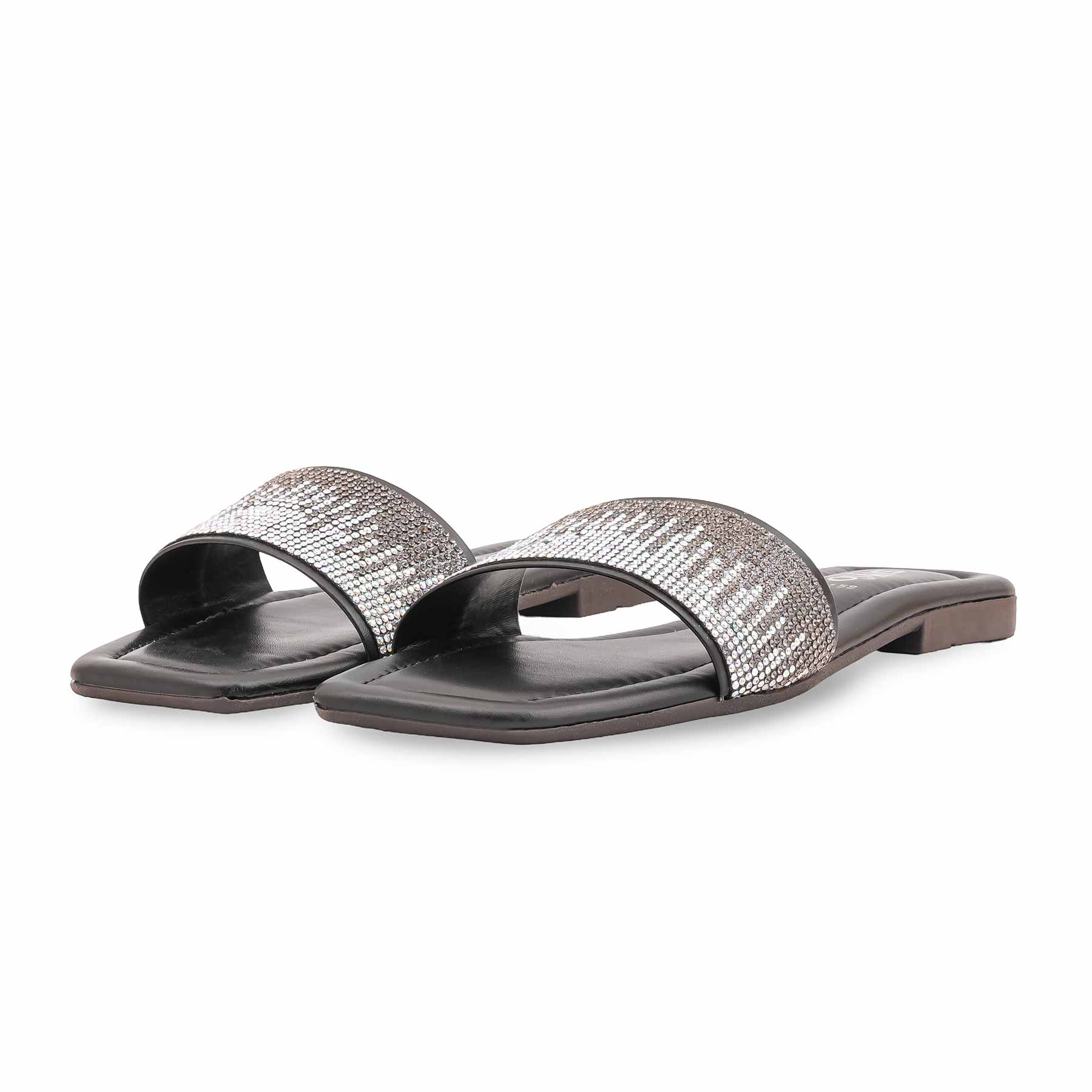 Black Casual Slipper For Ladies CL2158 - Image 3