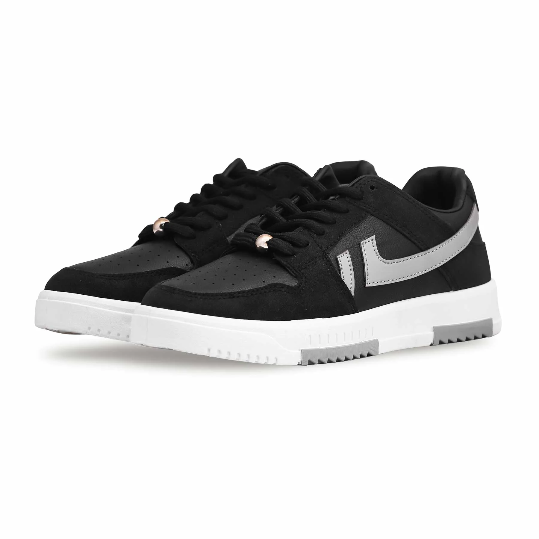 Black Casual Sneaker AT7427 - Image 3