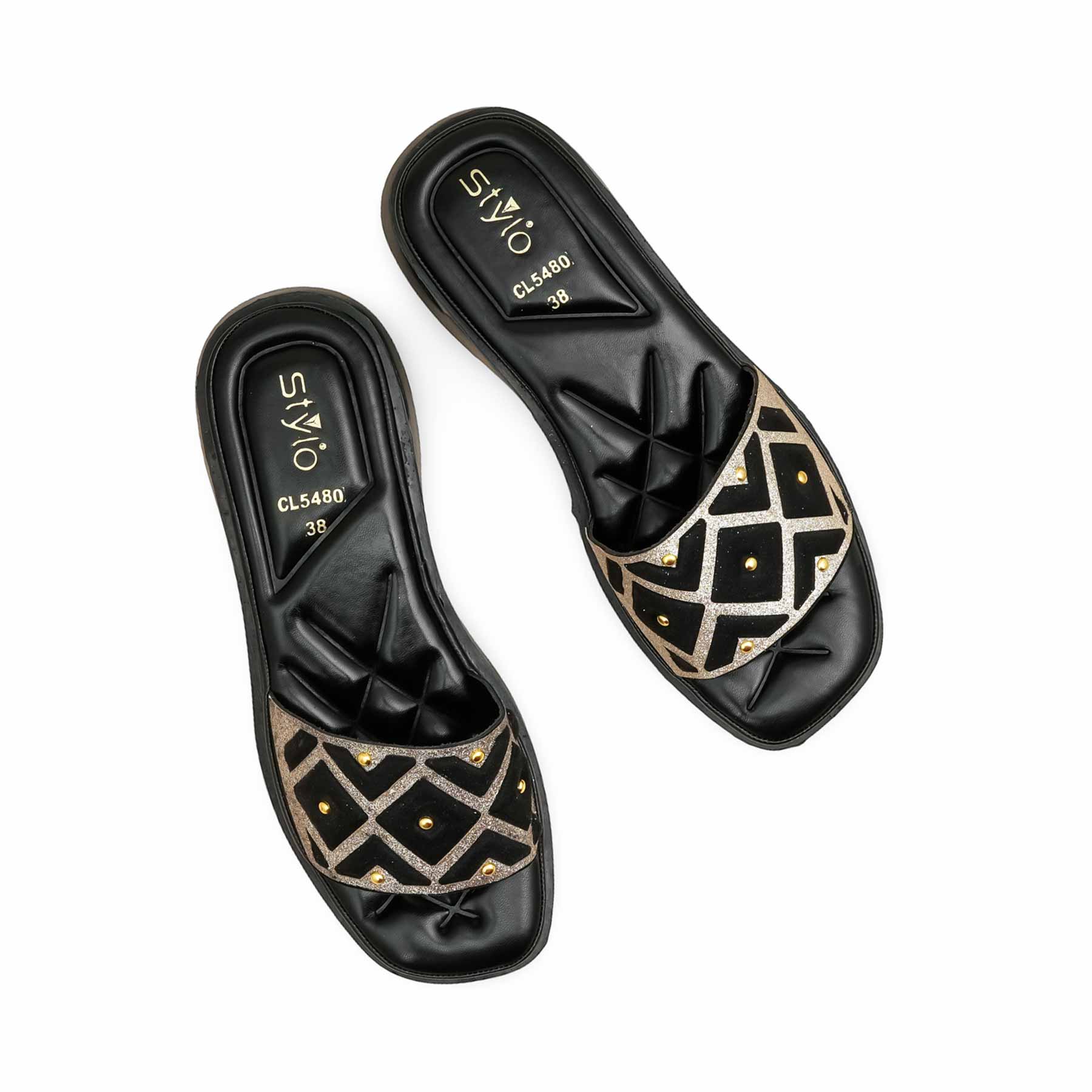 Black Casual Softy For Women CL5480 - Image 5