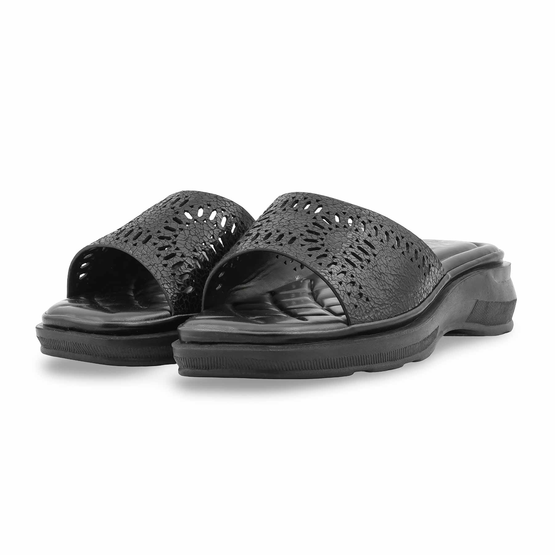 Black Casual Softy For Women CL5574 - Image 3