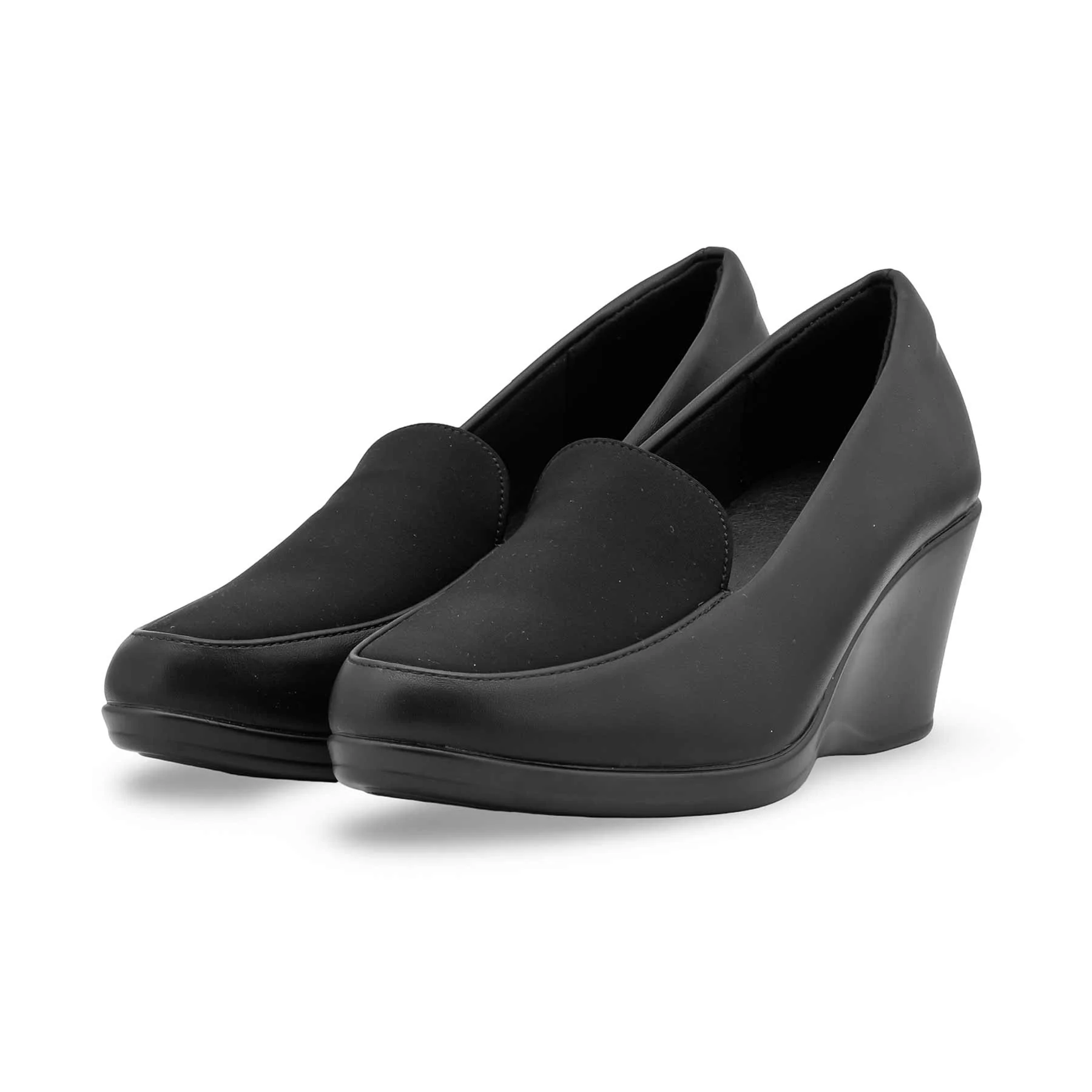 Black Court Shoes For Ladies WN7525 - Image 3
