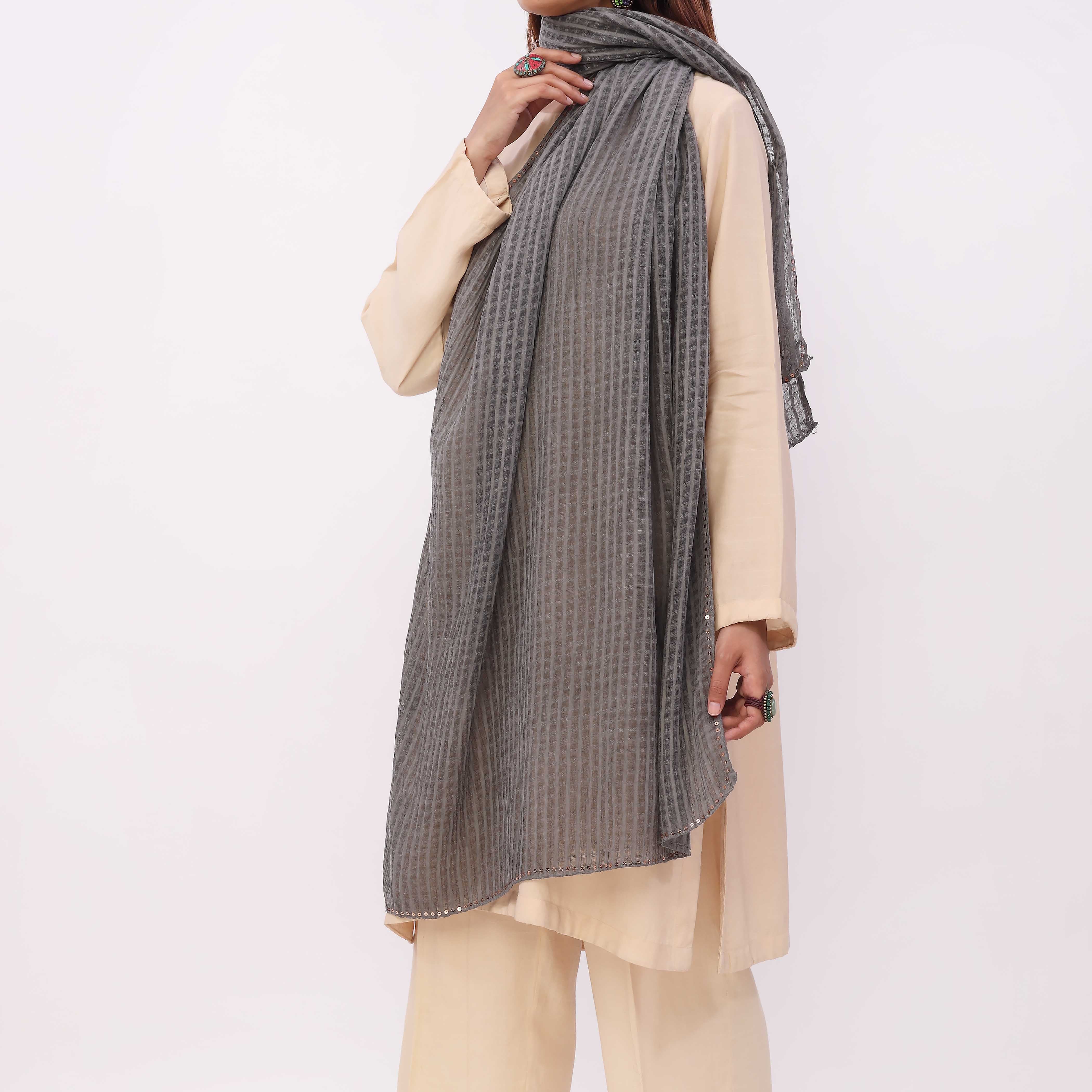 Black Embroidered Stole PD5311 - Image 3
