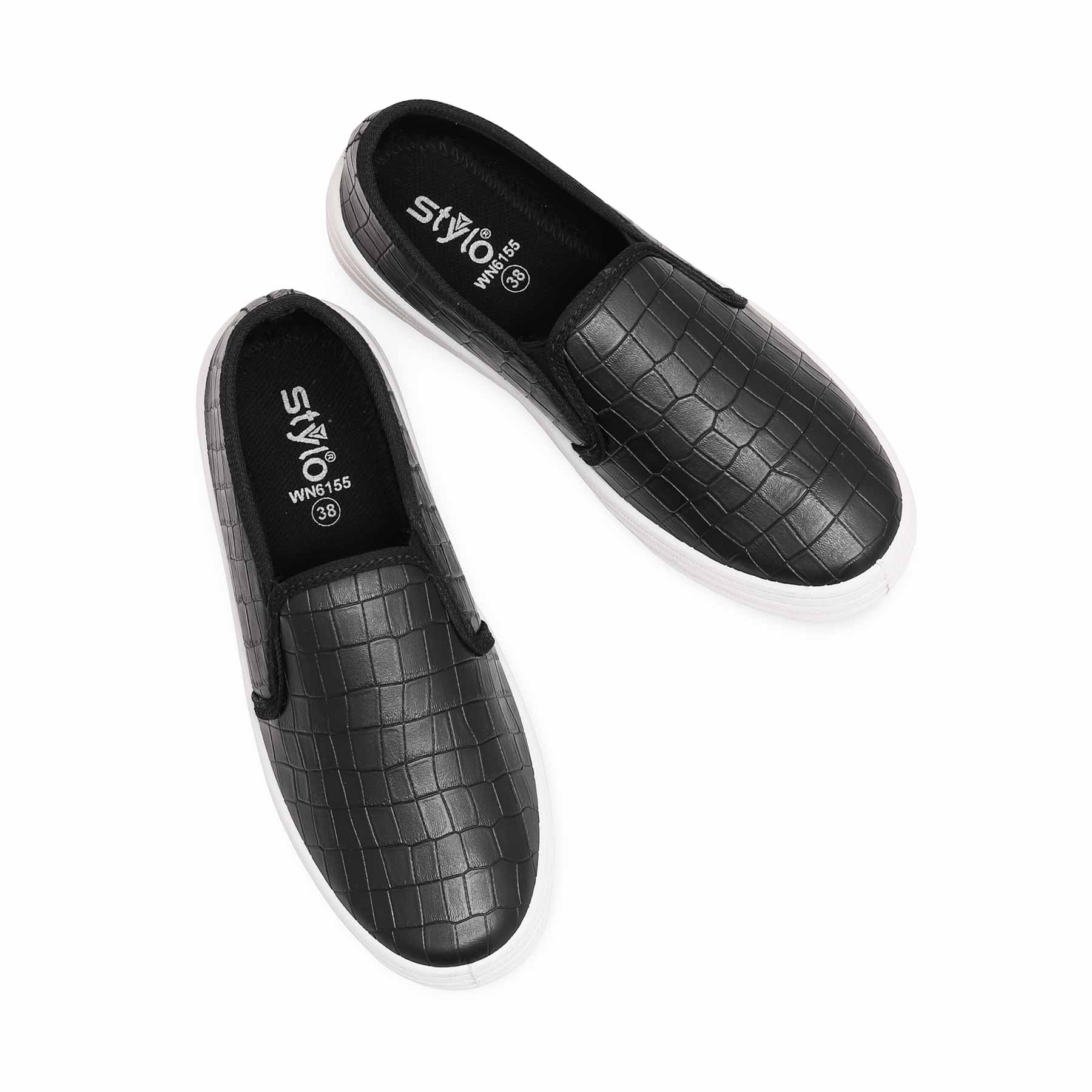 Black Sneaker For Women WN6155 - Image 4