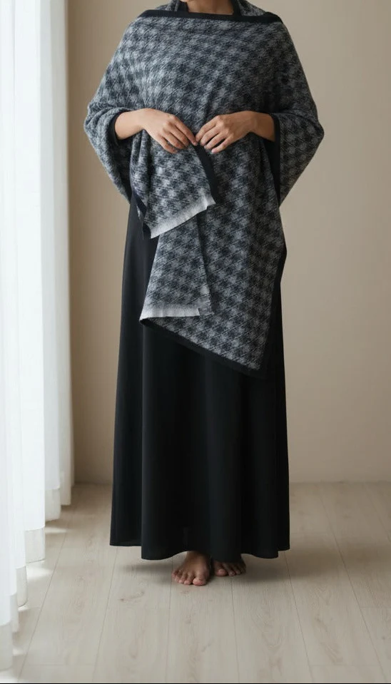 Black Winter Stole PN5033 - Image 2
