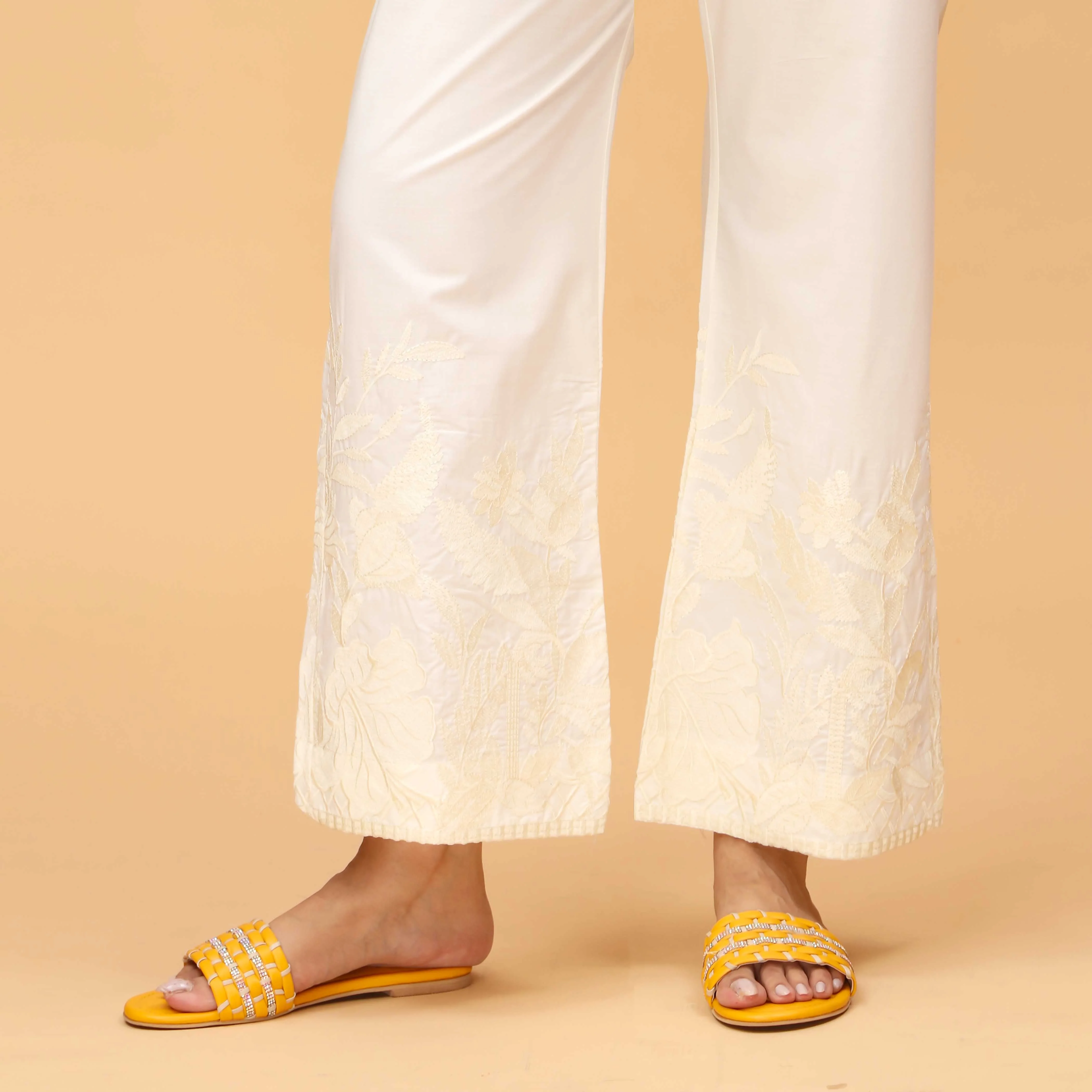 Cream Straight Fit Embellished Cambric Trouser PS4565 - Image 2