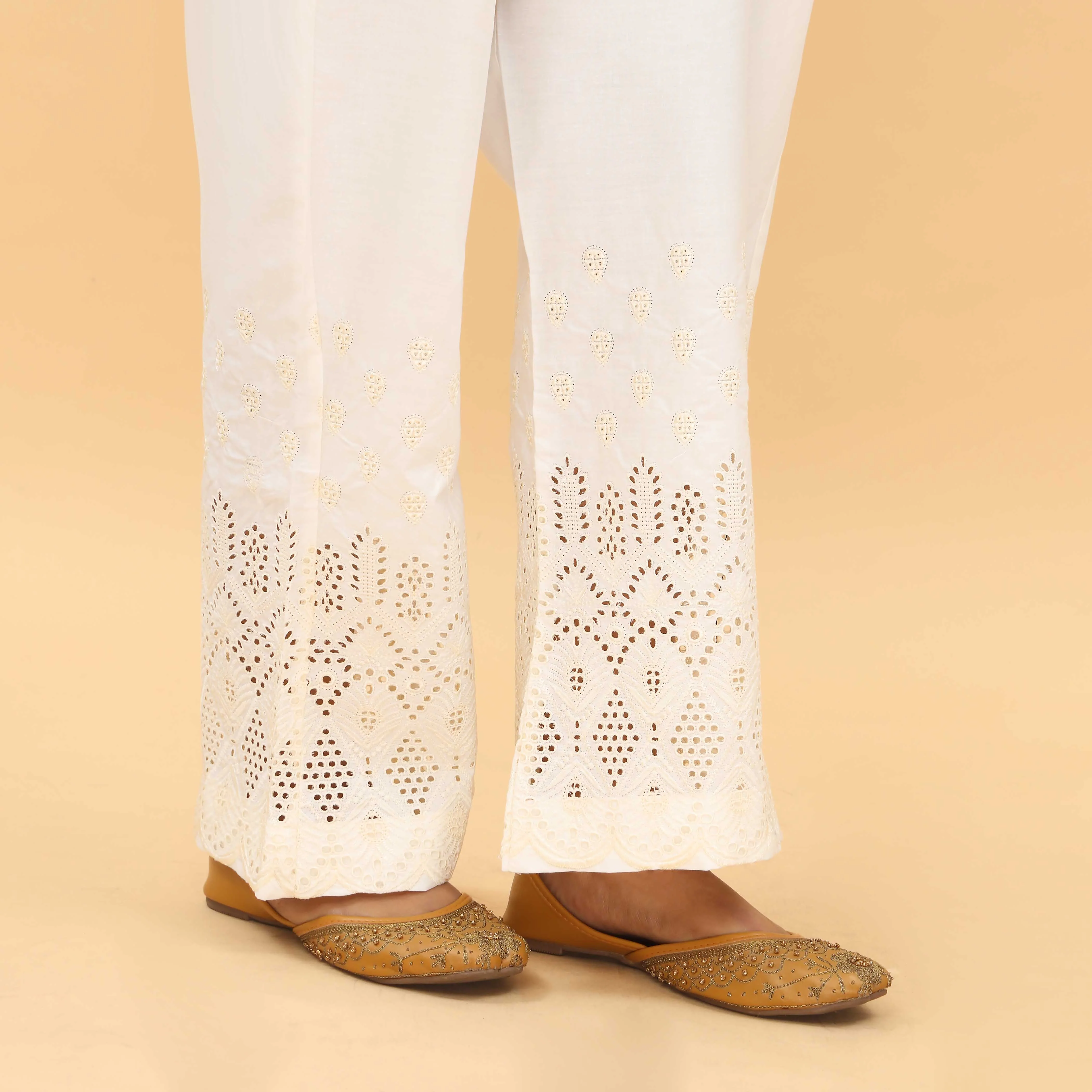 Cream Straight Fit Embellished Trouser PL4058 - Image 3