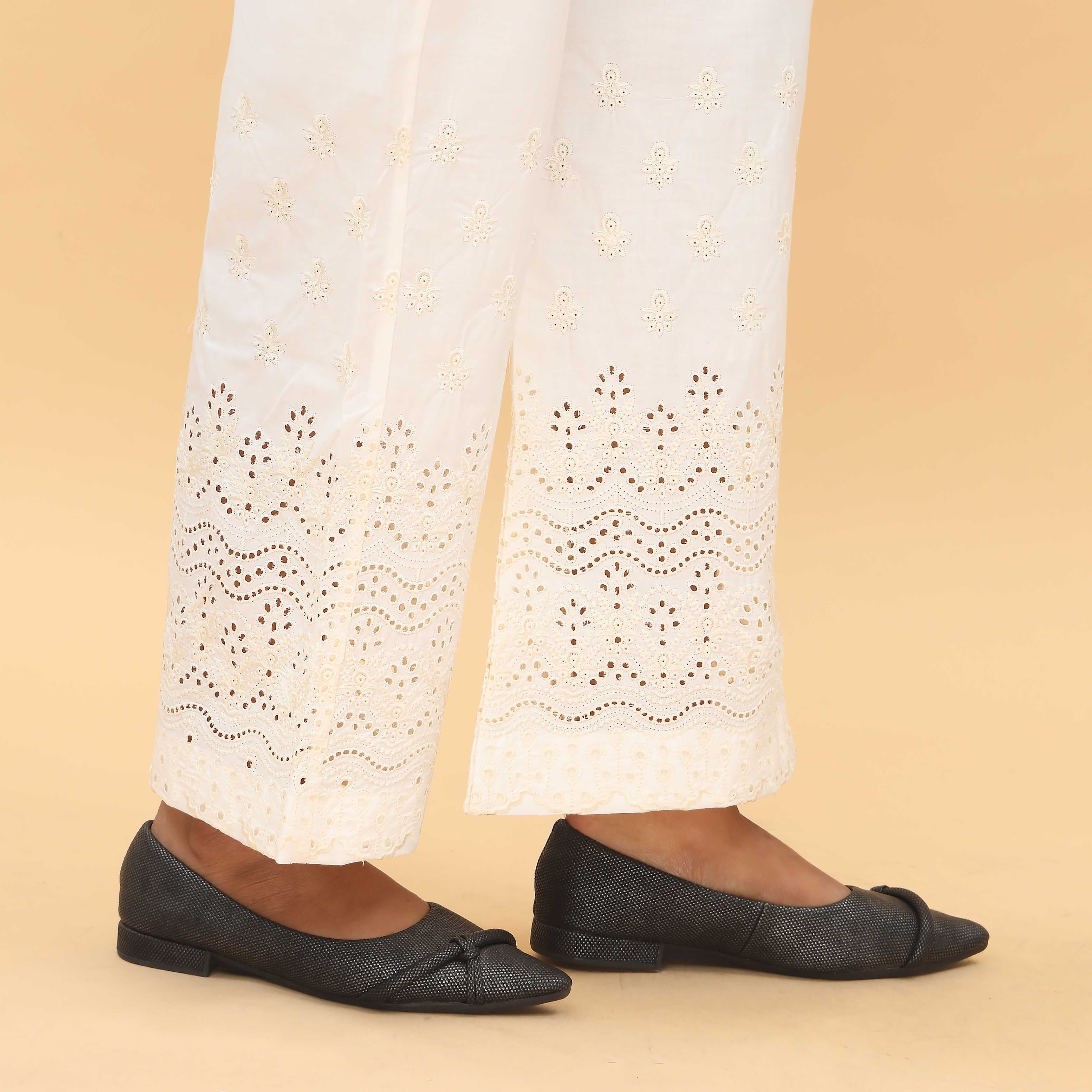 Cream Straight Fit Embellished Trouser PL4061 - Image 3