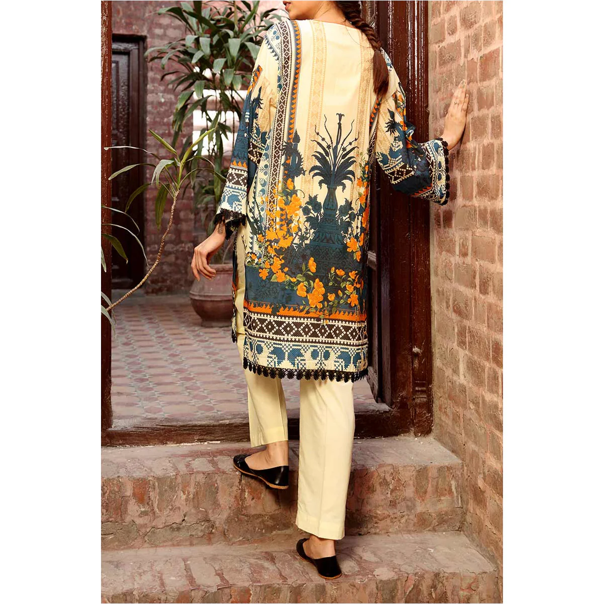 Embellished Lawn Shirt PE1045 - Image 3