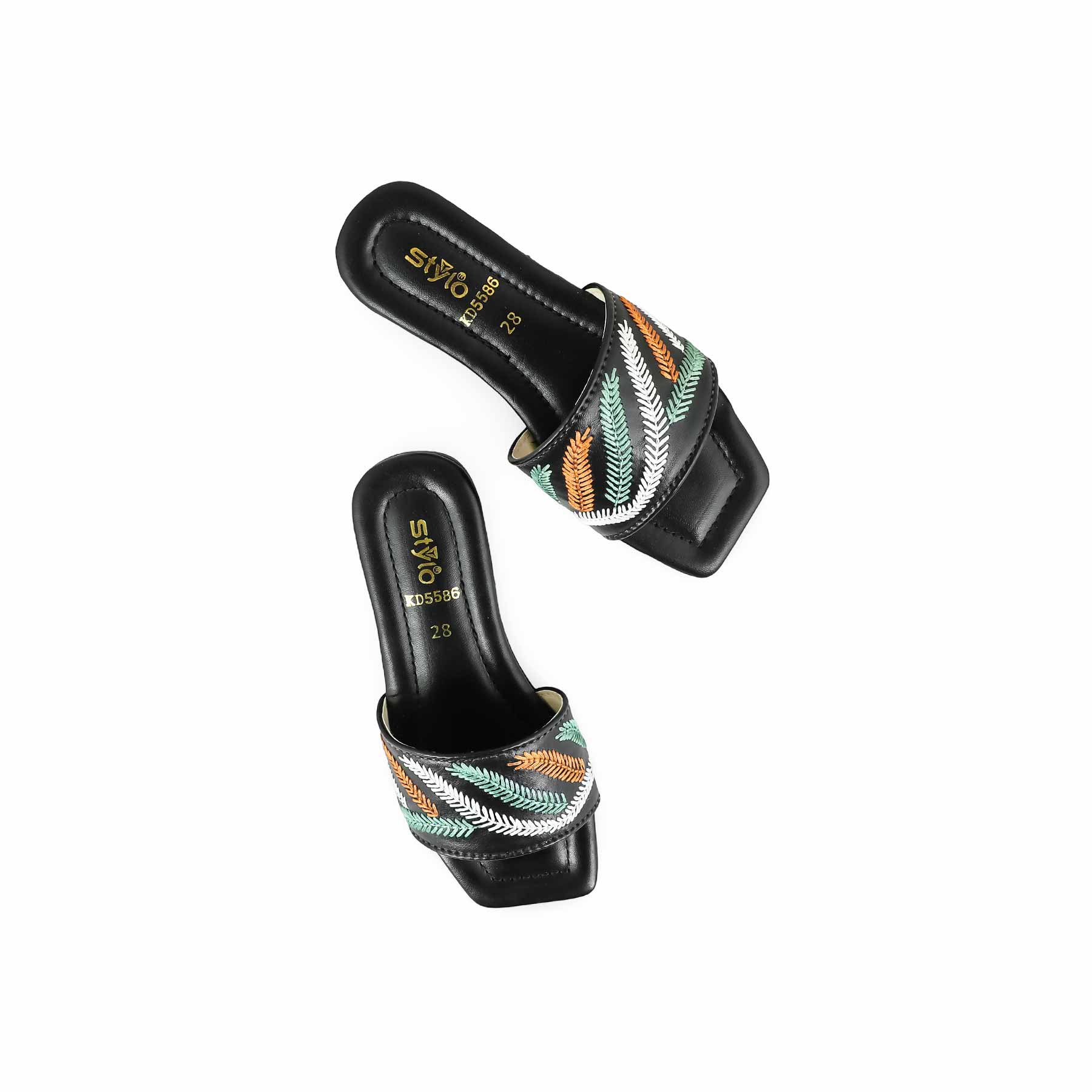 Girls Black Casual Slipper KD5586 - Image 4