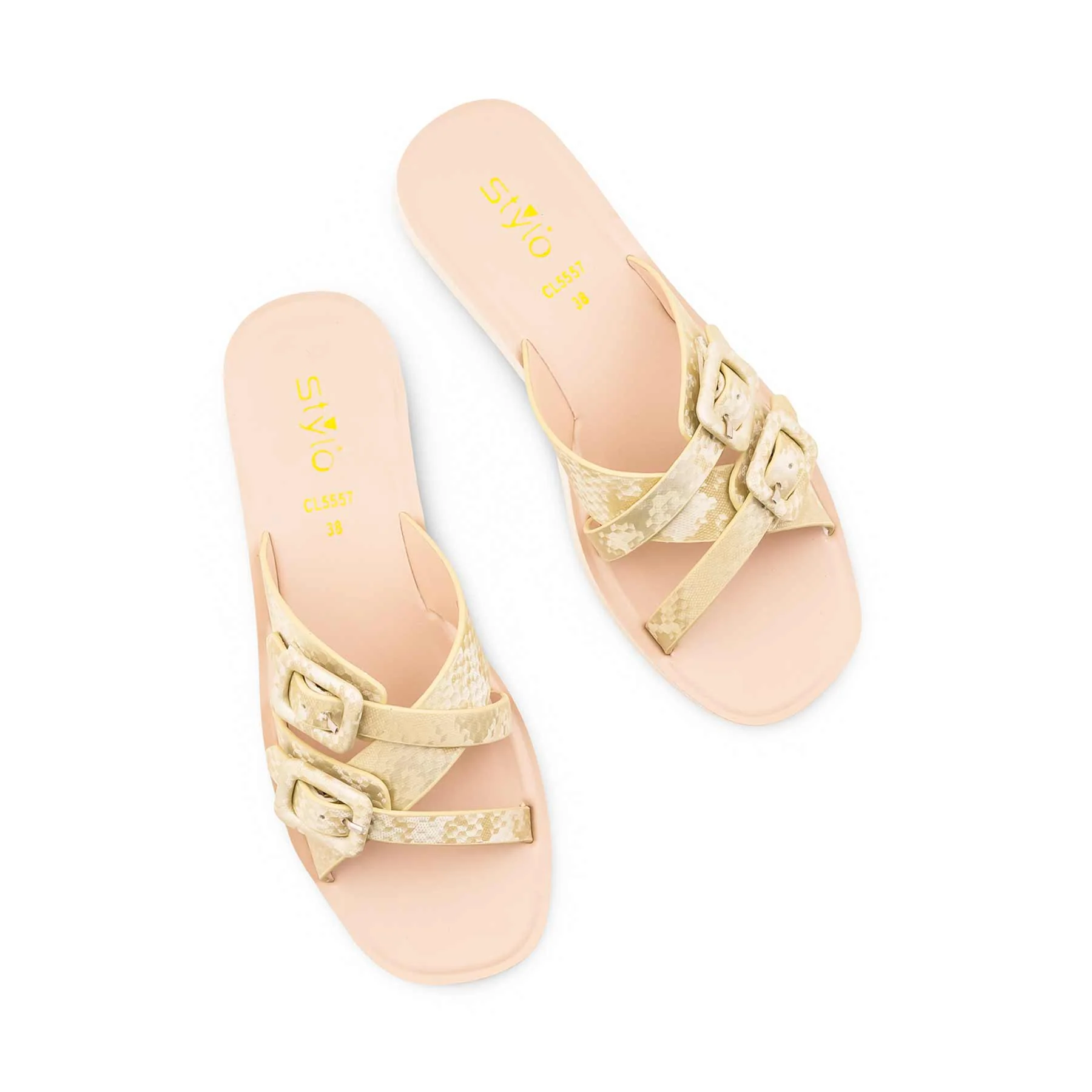 Green Casual Softy For Women CL5557 - Image 5