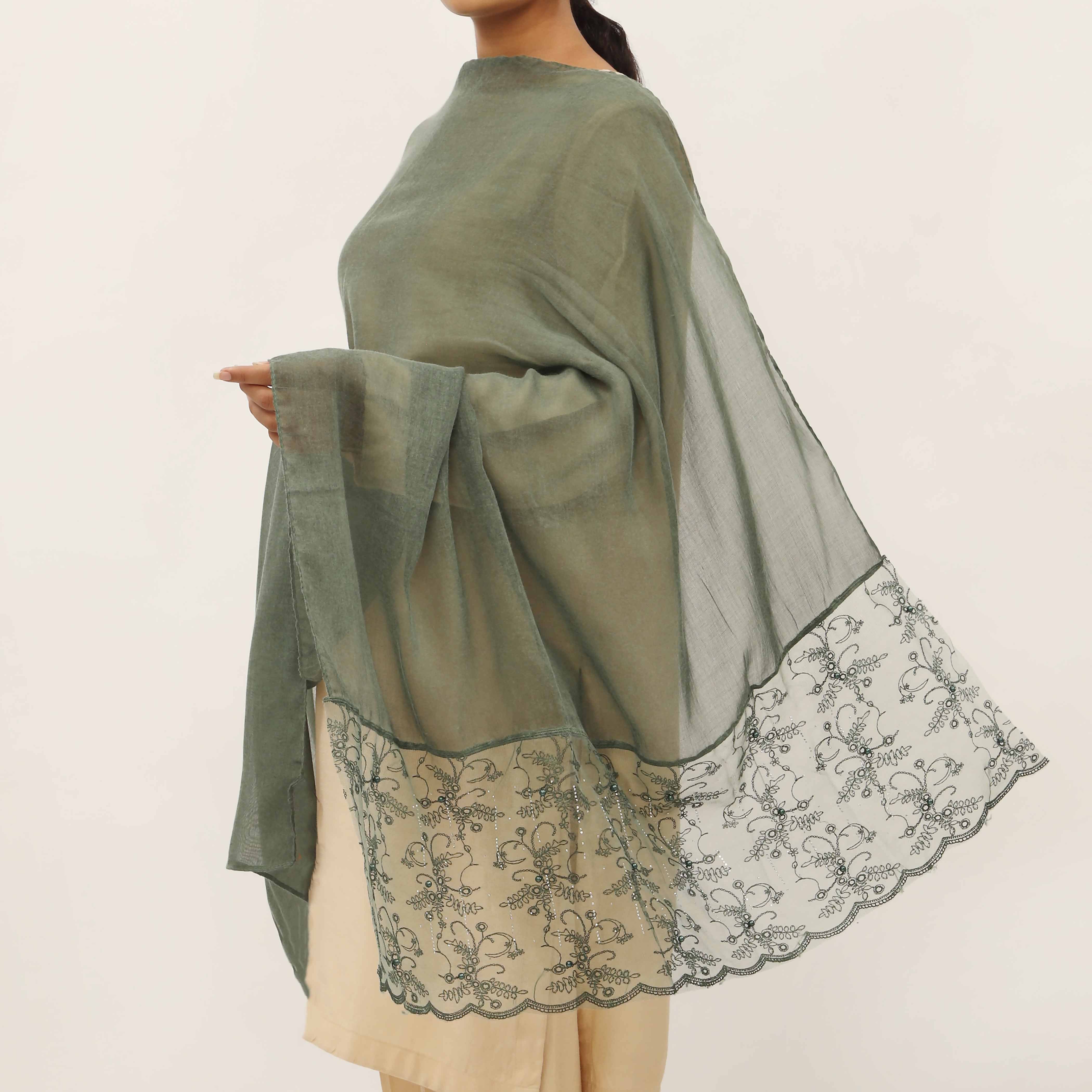 Green Embroidered Stole PD5263 - Image 2