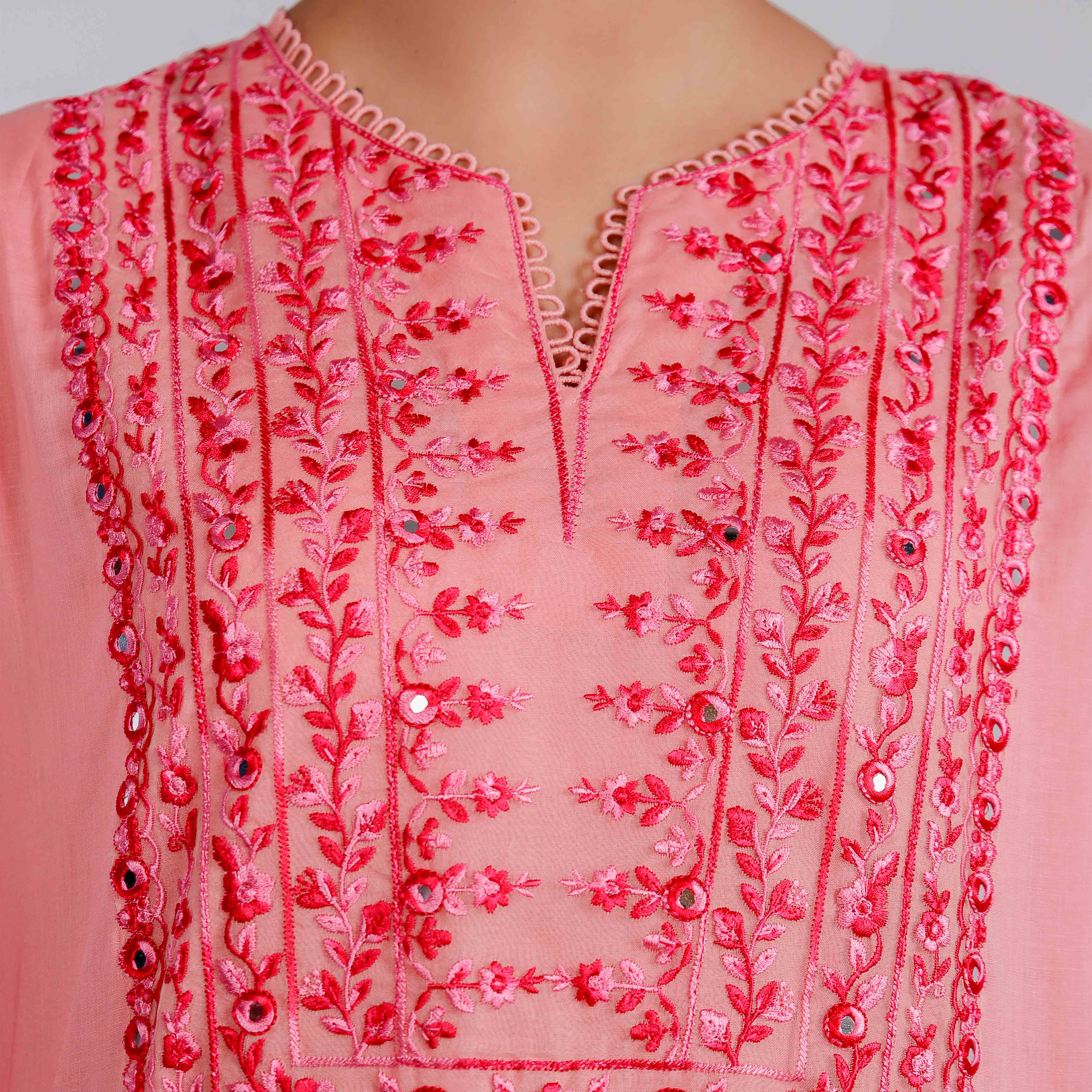 2PC- Embroidered Cambric Suit PS4322 - Image 3