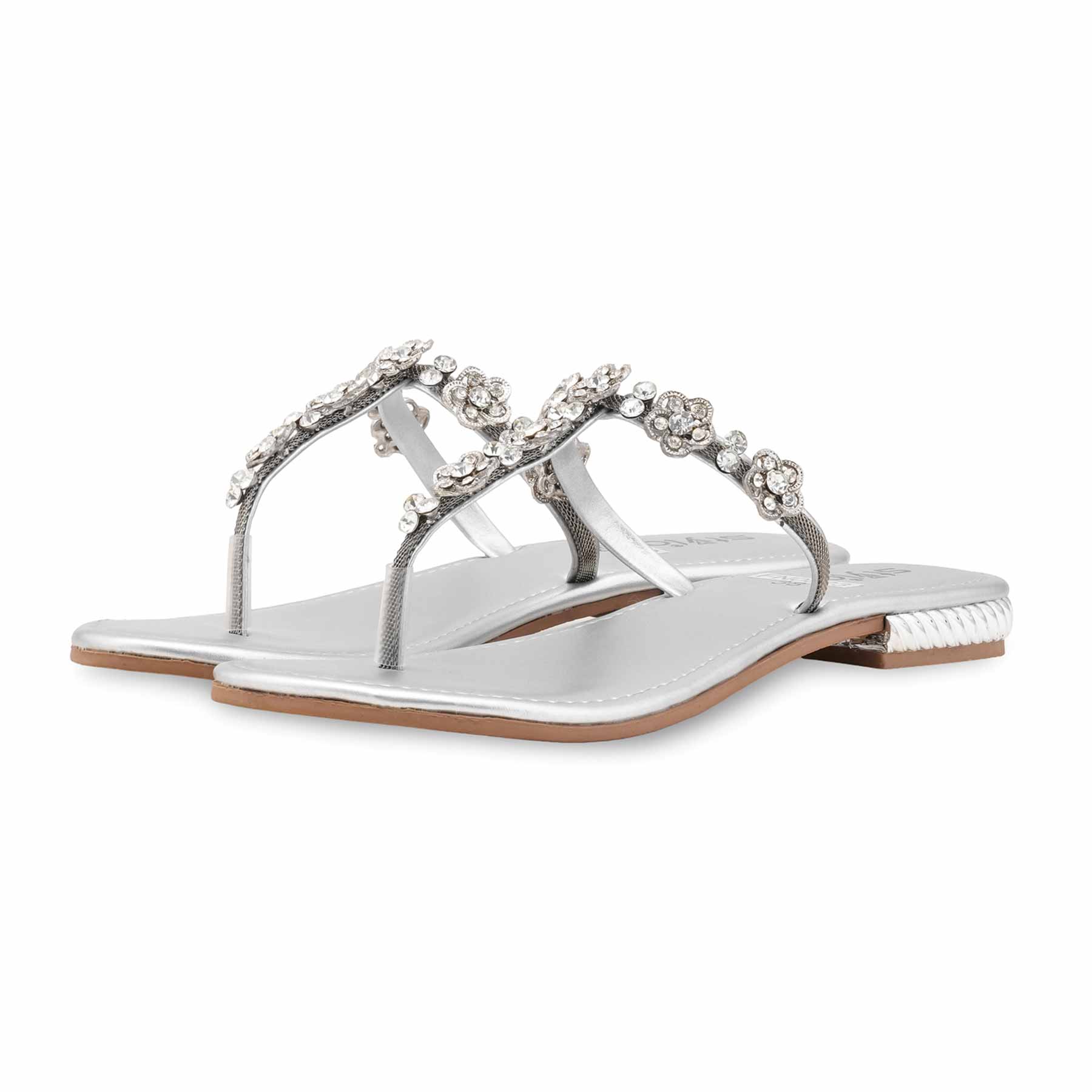 Silver Fancy Chappal For Women FN0823 - Image 3