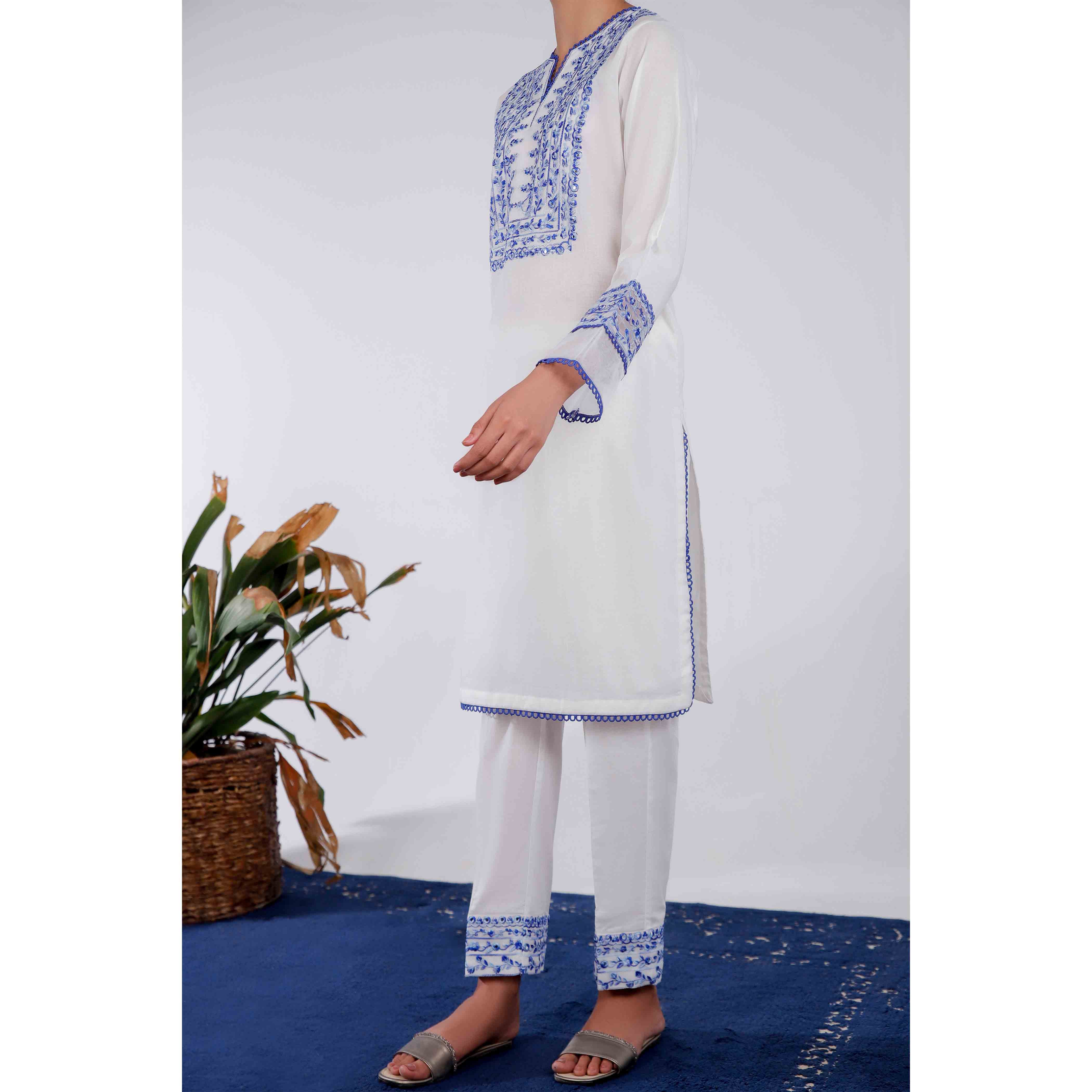 2PC- Embroidered Cambric Suit PS4322 - Image 4