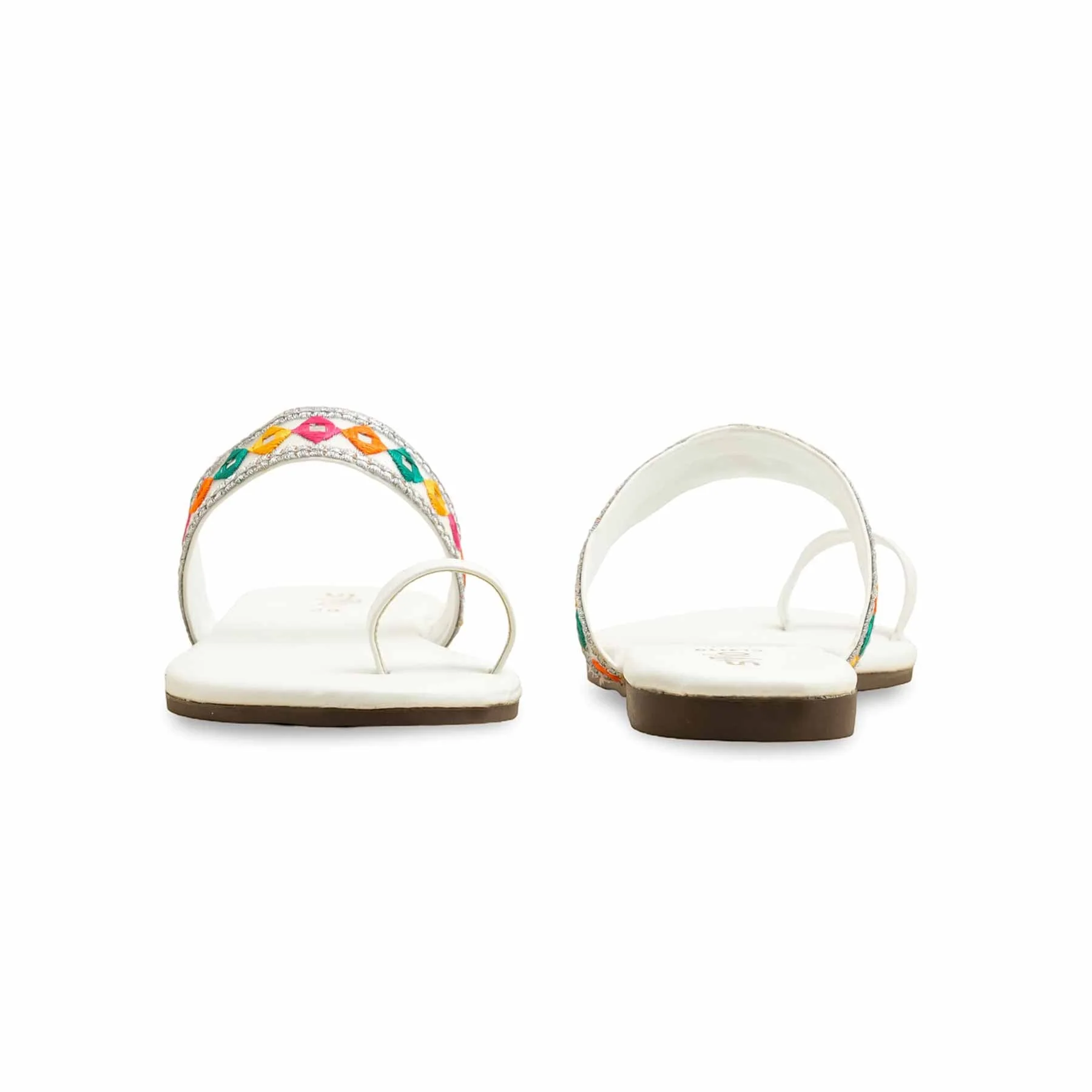 White Casual Chappal CL2110 - Image 4