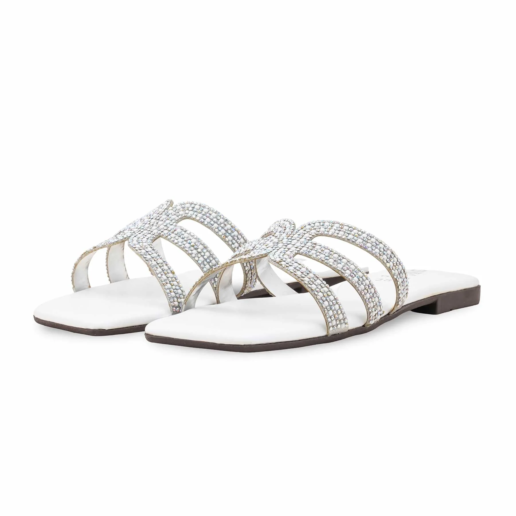 White Casual Chappal For Ladies CL2194 - Image 3