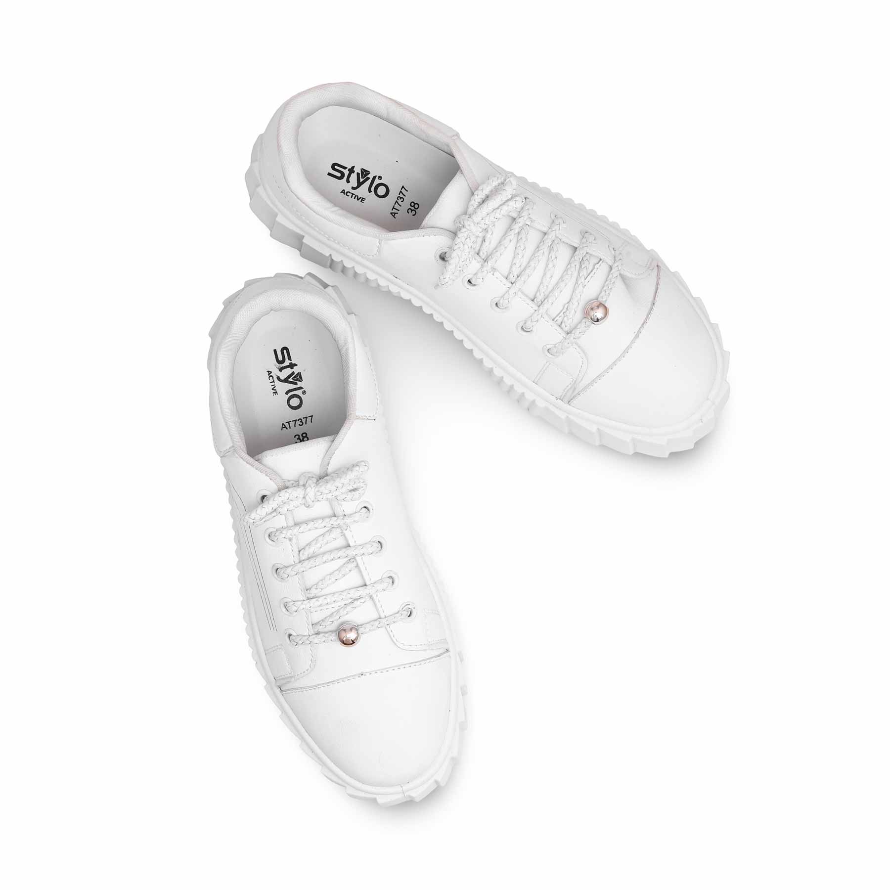 White Casual Sneaker For Women AT7377 - Image 4