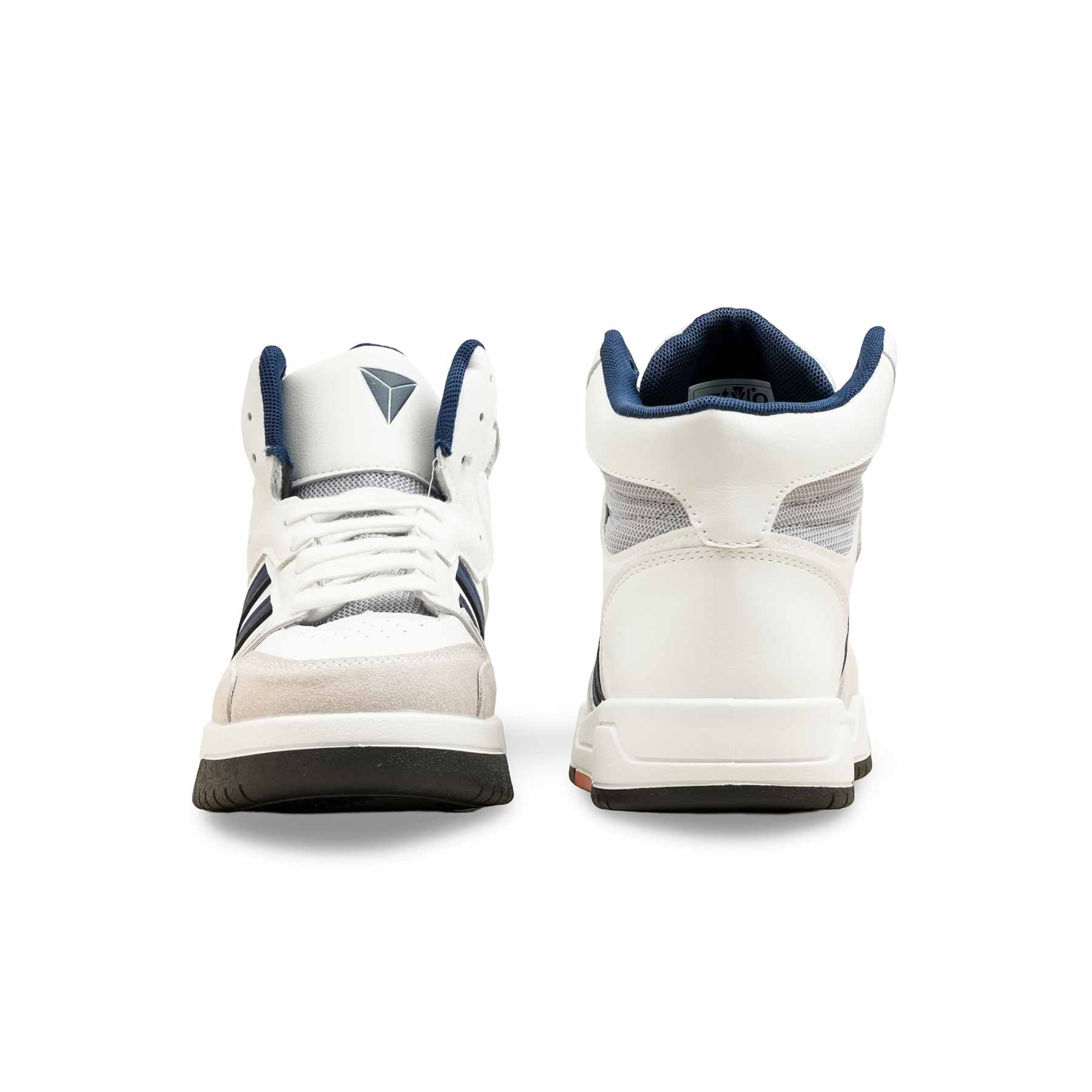 White Casual Sneaker For Women AT7461 - Image 4