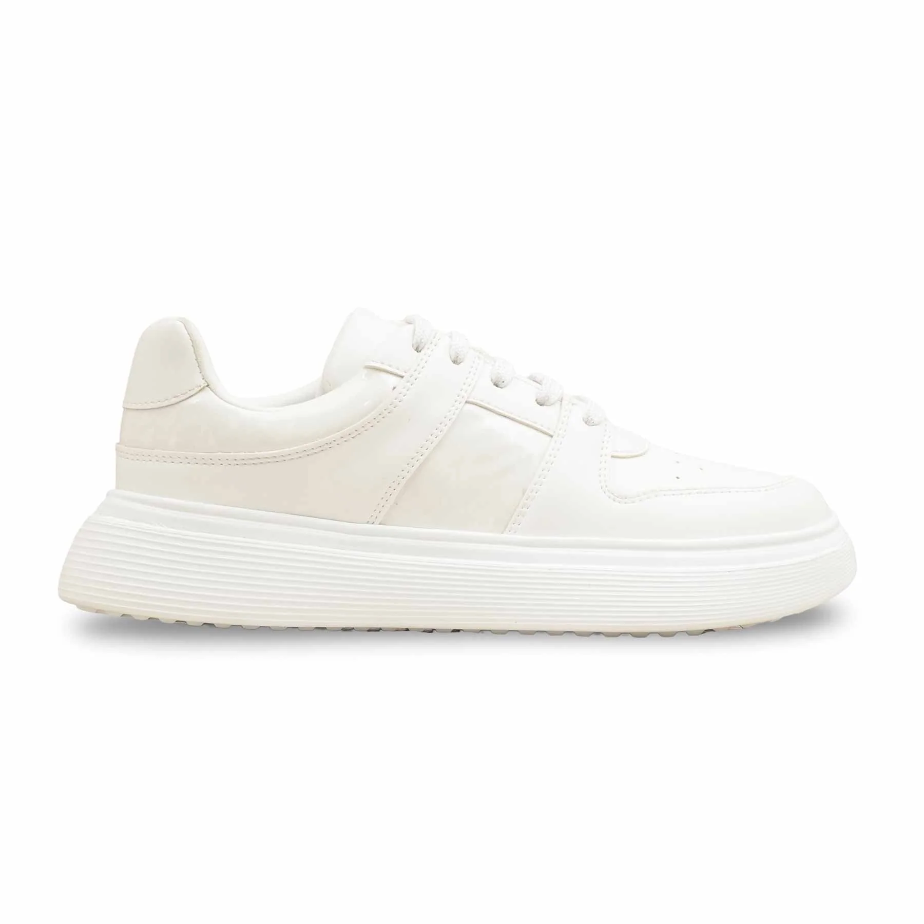 White Casual Sneaker For Women AT7498 - Image 2