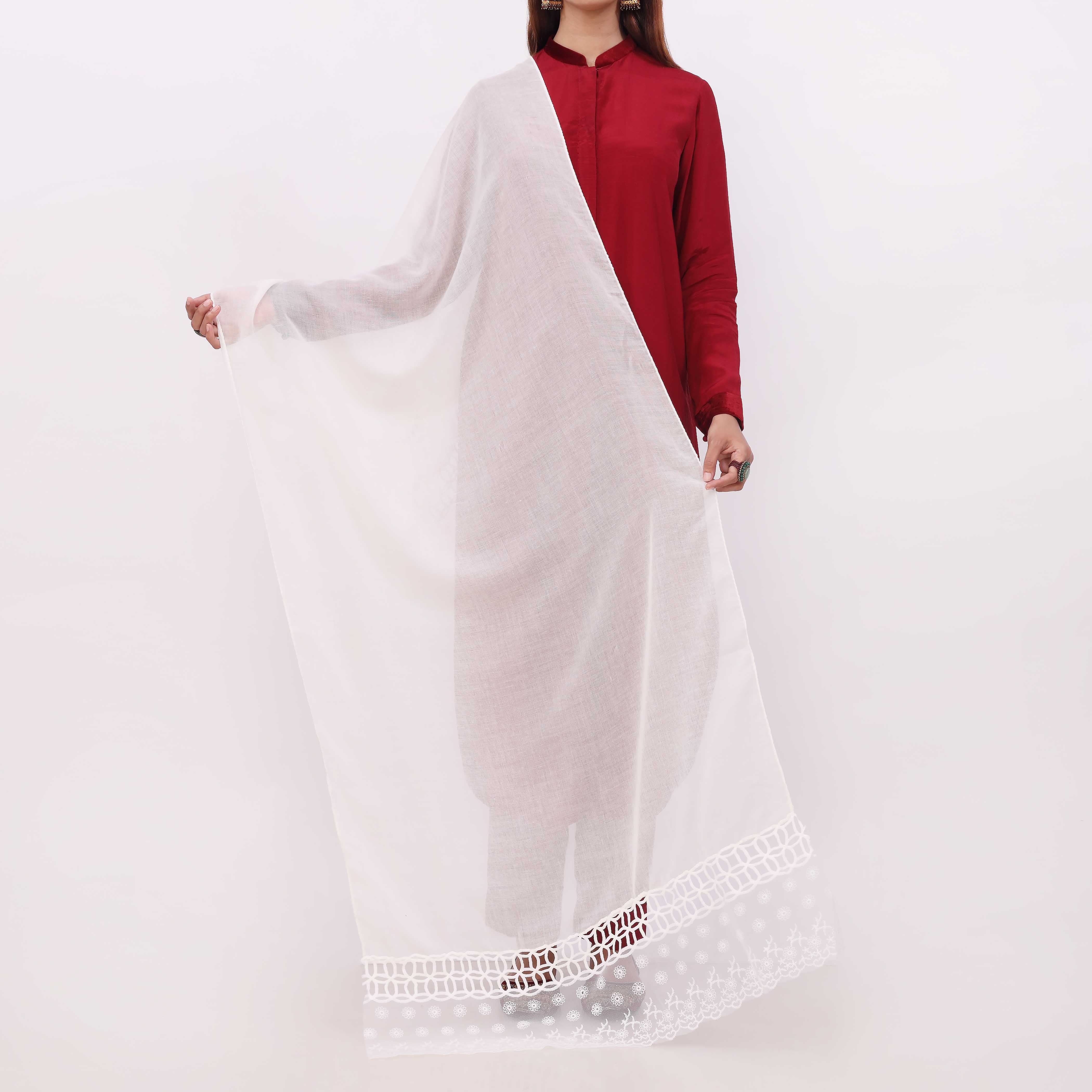White Embroidered Stole PD5341 - Image 2