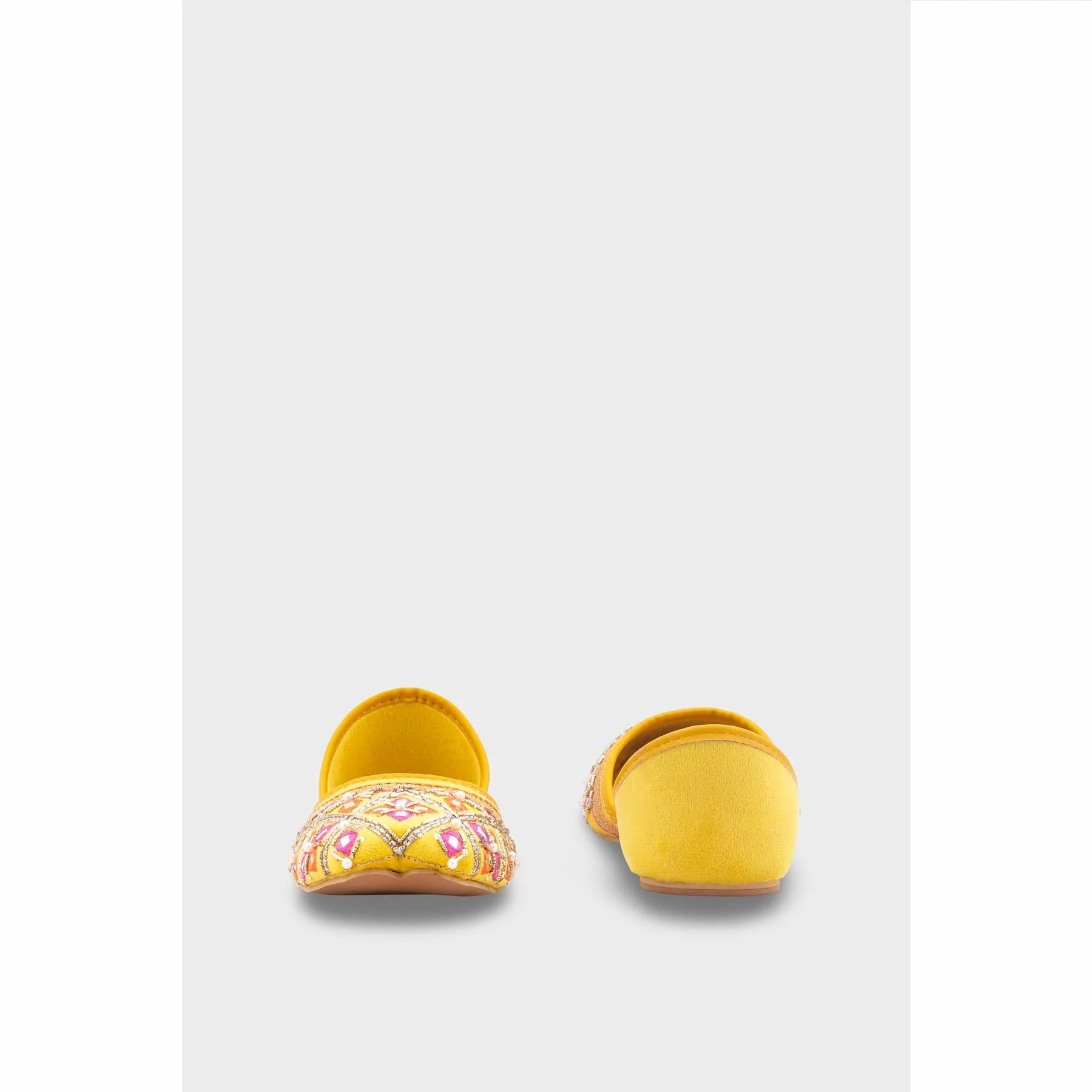 Yellow Ethnic Khussa For Women EC8690 - Image 4